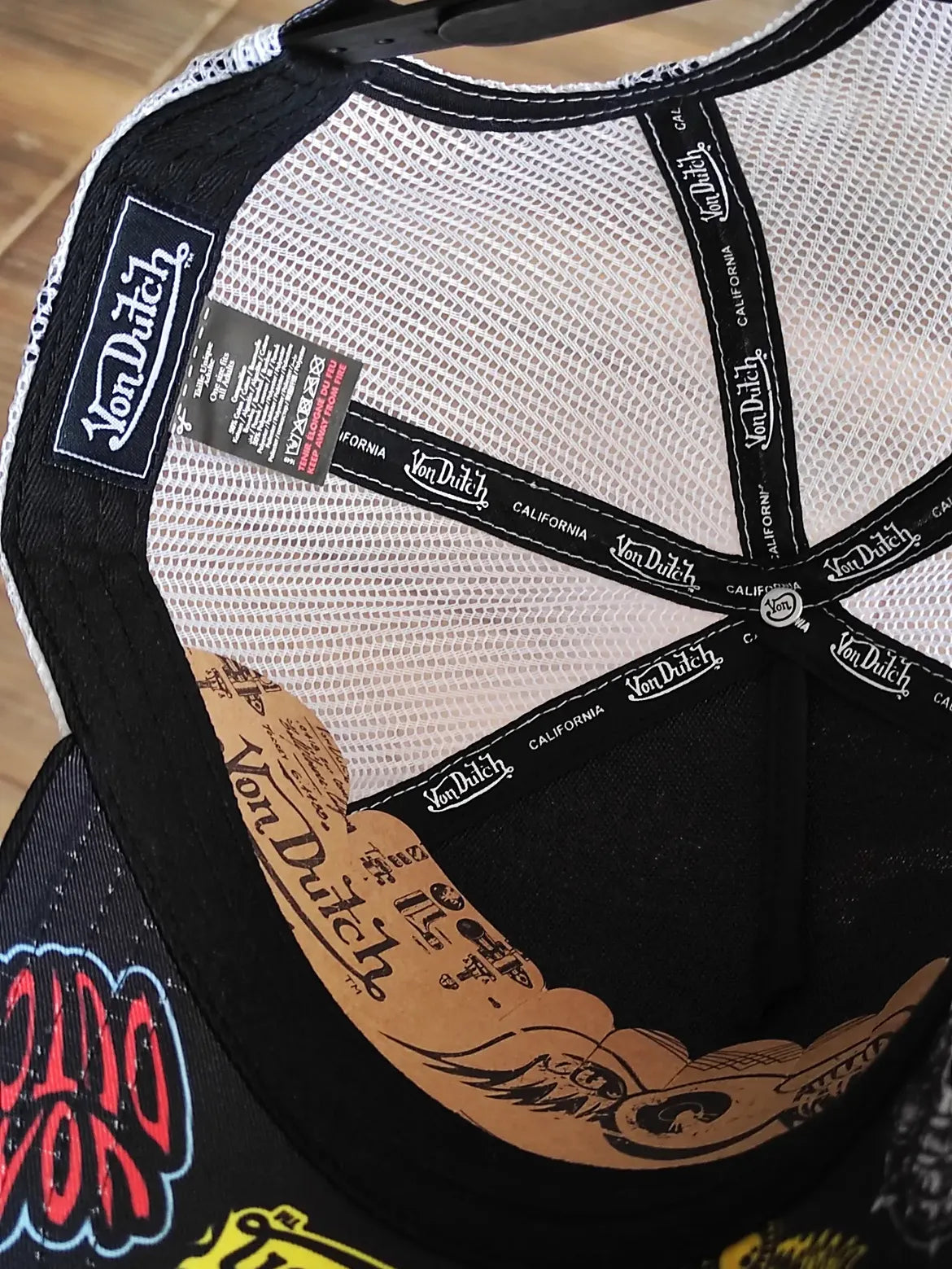 Von dutch trucker cap multilogo