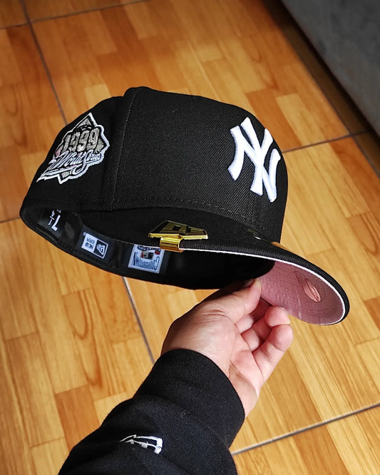 New Era New York Yankees Serie Mundial 1999 negra / rosa 59fifty ajustada
