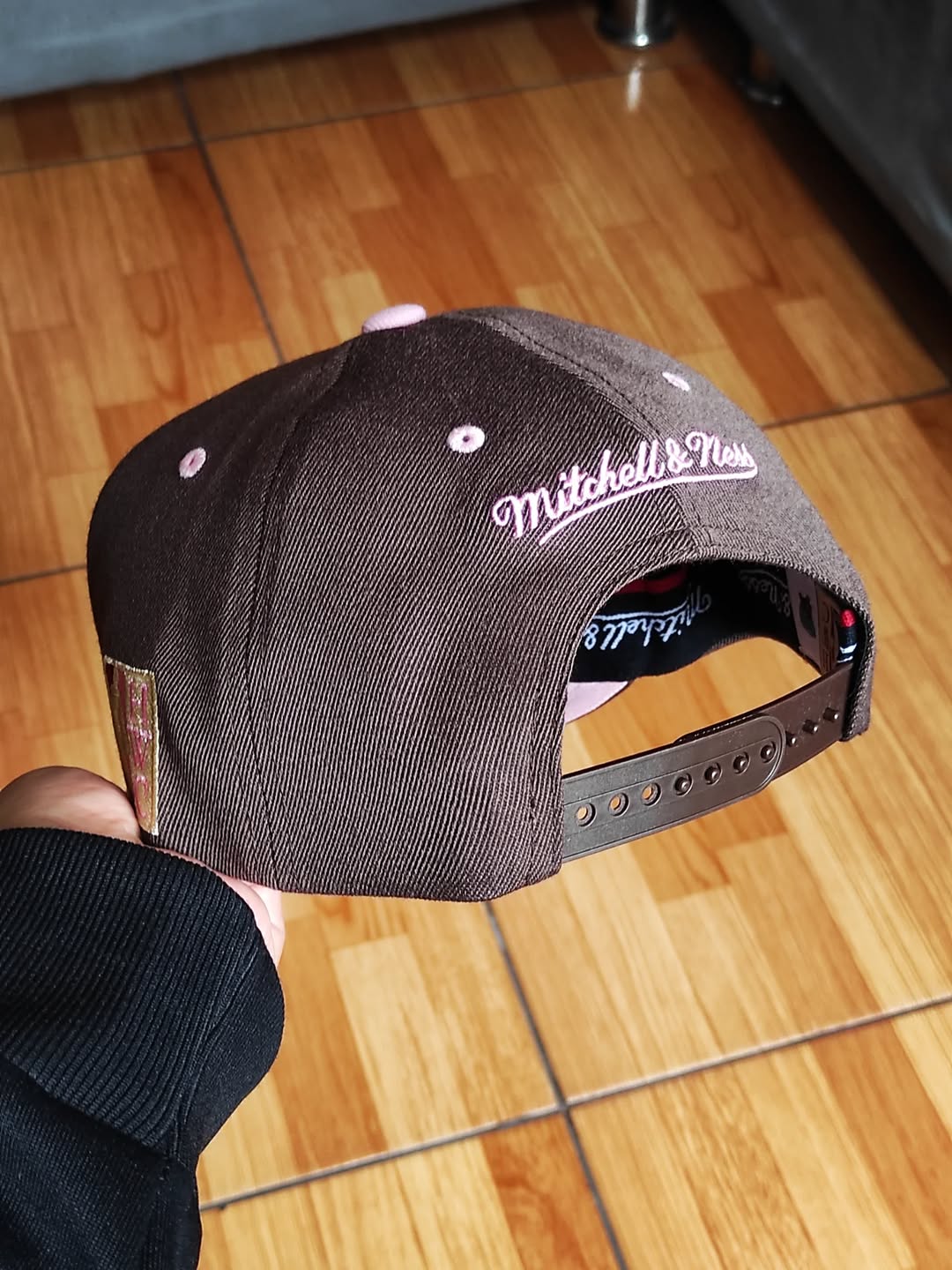 Mitchell & Ness Vancouver Grizzlies Hardwood Classic Brown Sugar Edition Snapback Hat