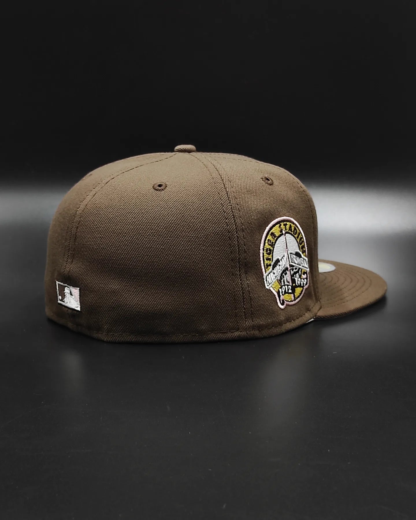 New Era Detroit Tigers PARCHE ESTADIO edición café rosa 59fifty