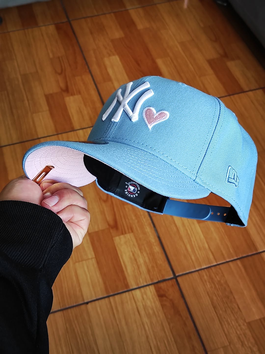 Gorra snapback 9fifty New Era New York Yankees corazón cielo/rosa