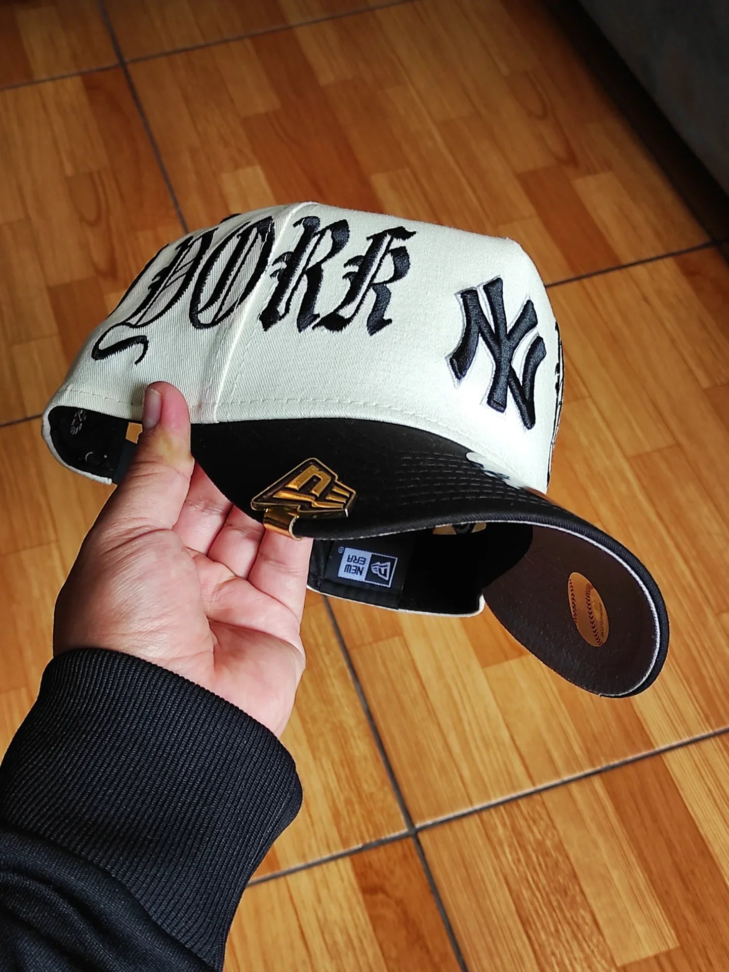 Gorra New Era New York Yankees gótica Chrome negra bicolor 9FORTY A-FRAME