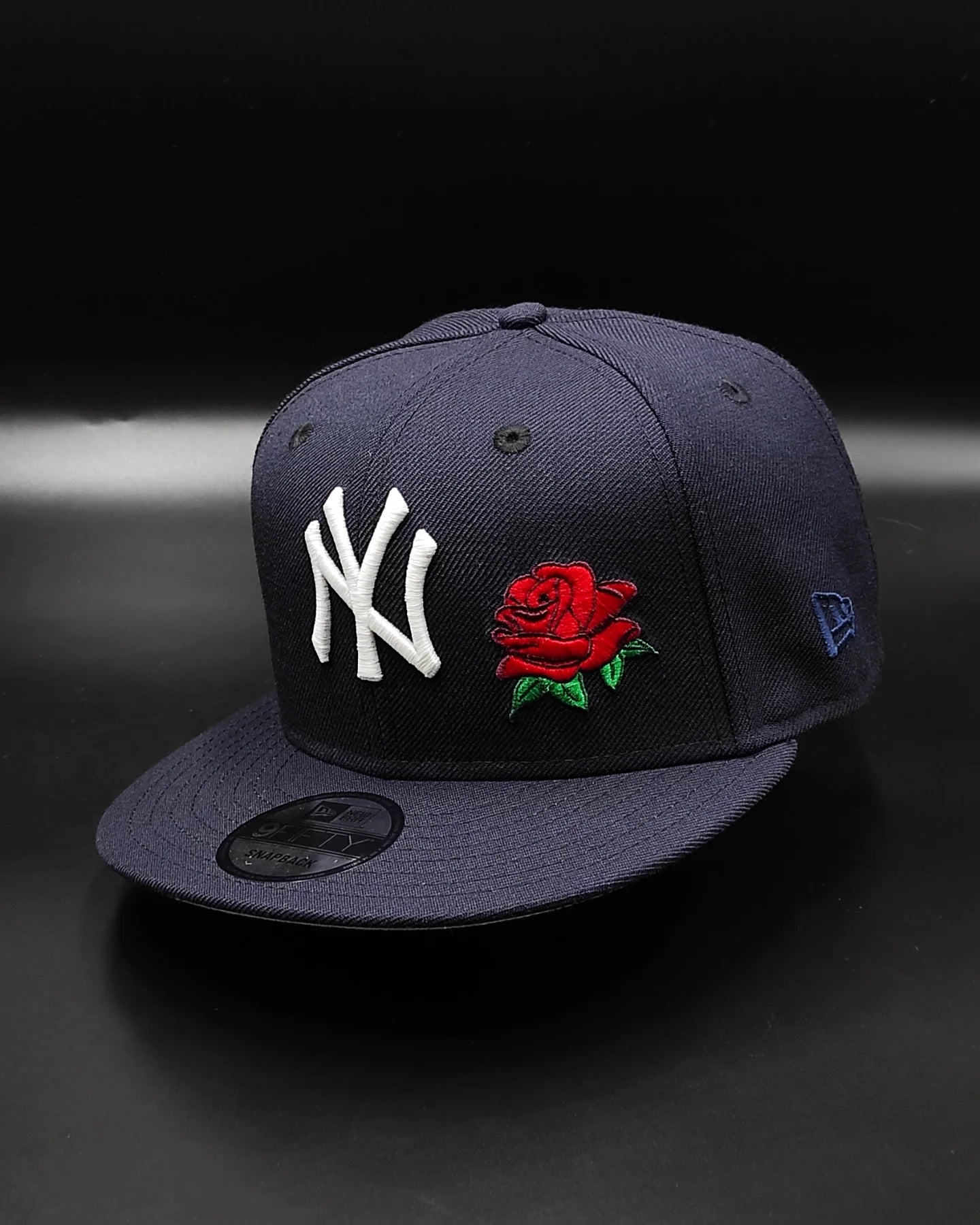 New Era New York Yankees 27world champions colección rose🌹navy 9fifty Snapback - glow in the dark 🔦