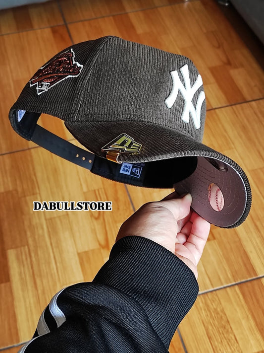 Gorra snapback 9FORTY A-FRAME "New era New York Yankees World Series 1996 Brown cord"
