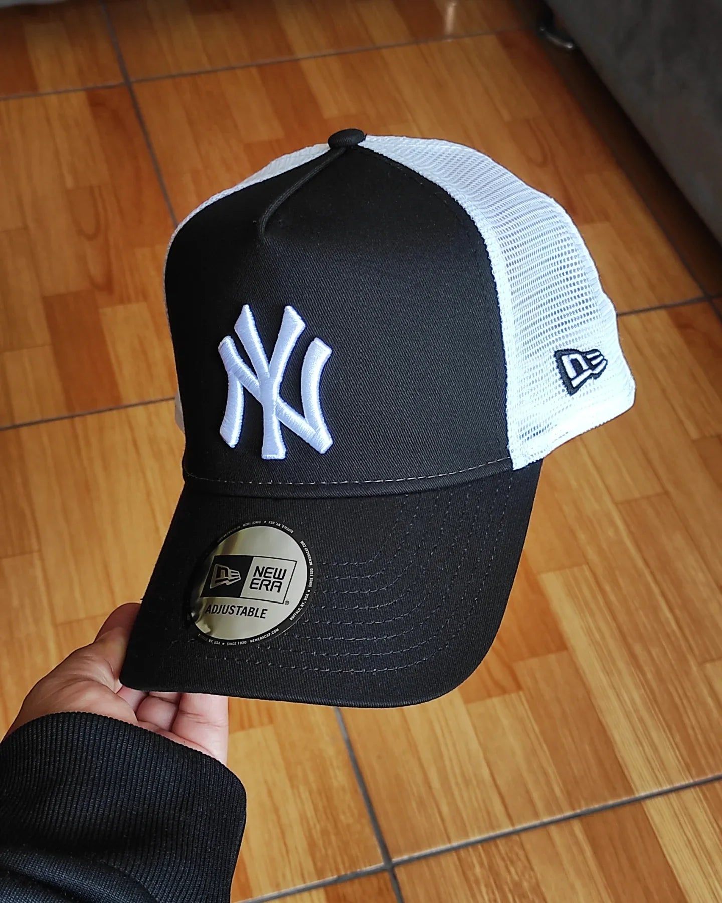 New Era Los New York Yankees gorra trucker negra y blanca con visera curvada