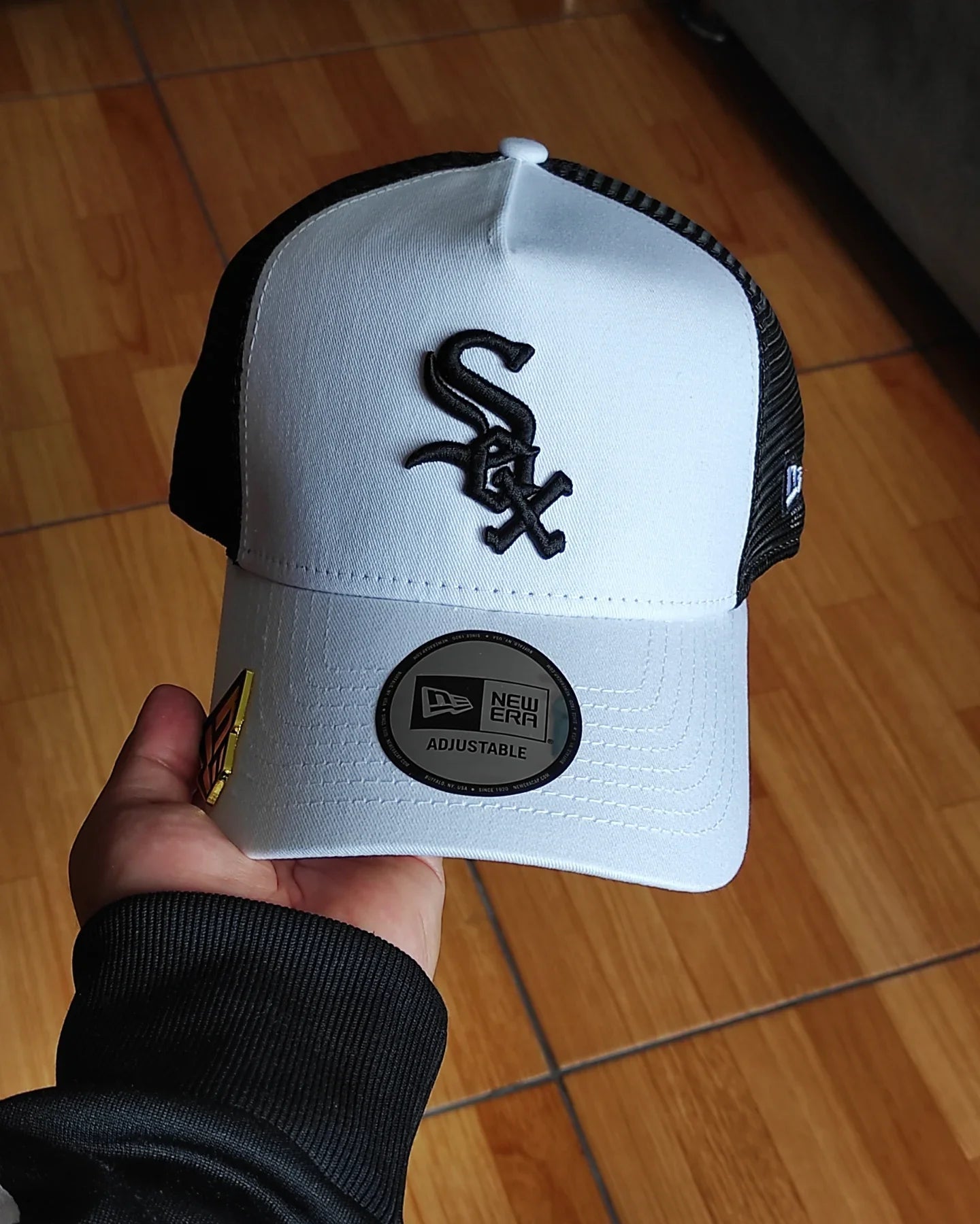 Gorra trucker a-frame blanca/negra New Era Chicago White Sox
