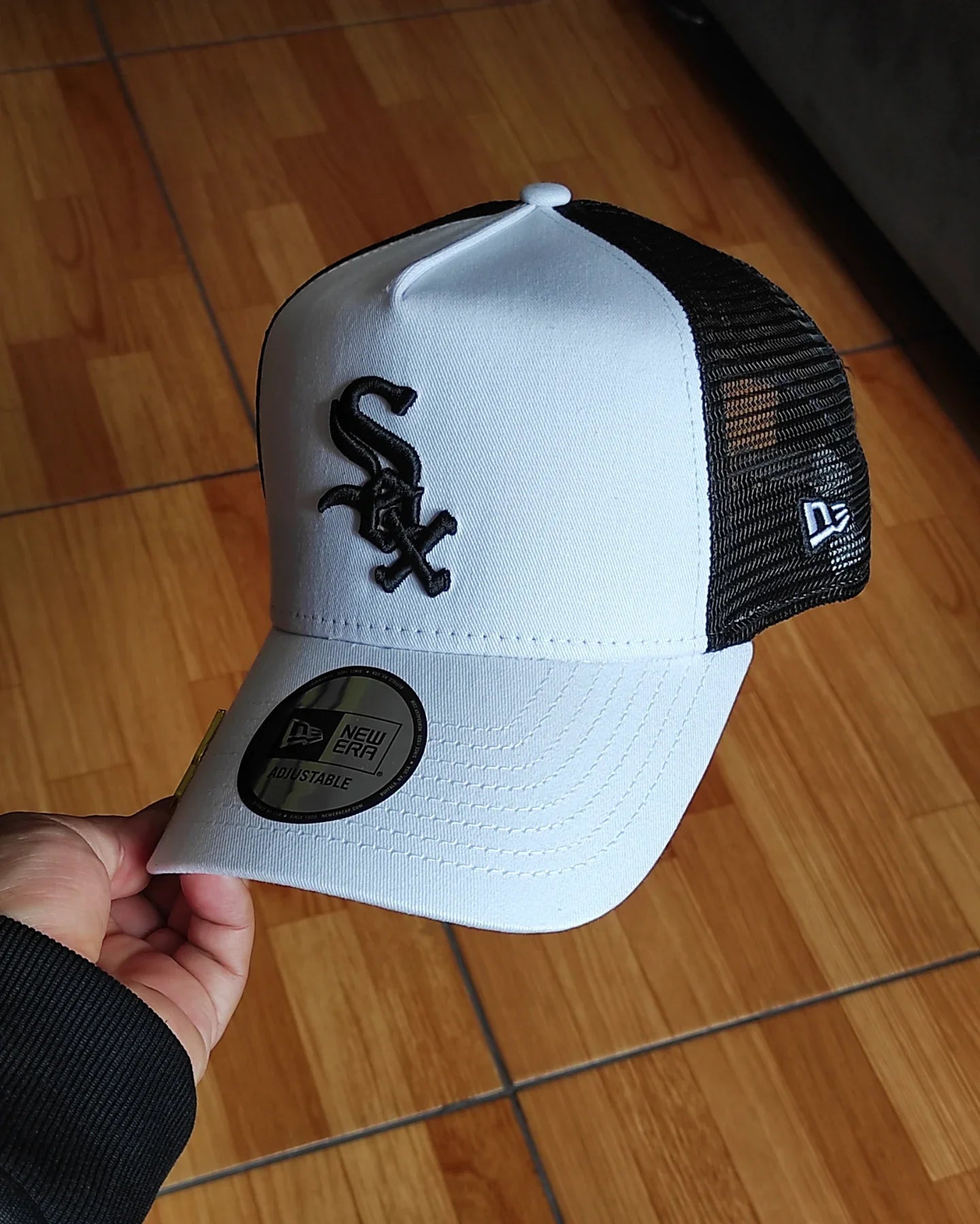 Gorra trucker a-frame blanca/negra New Era Chicago White Sox