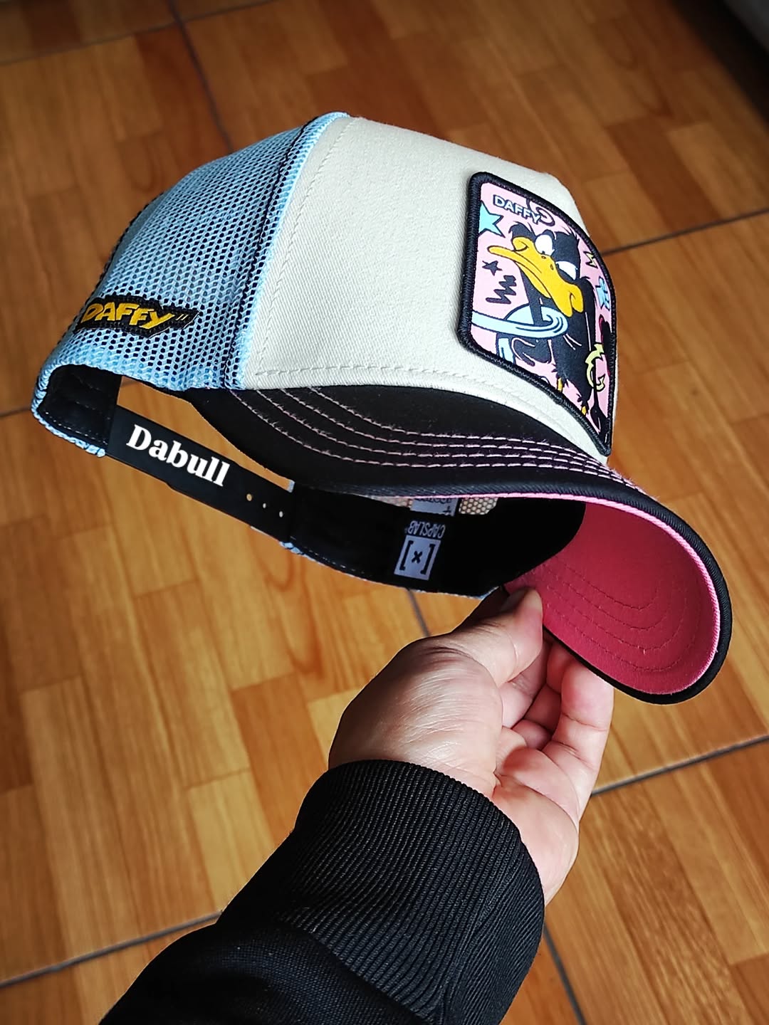 Capslab Looney Tunes Daffy Beige Trucker Snapback Hat
