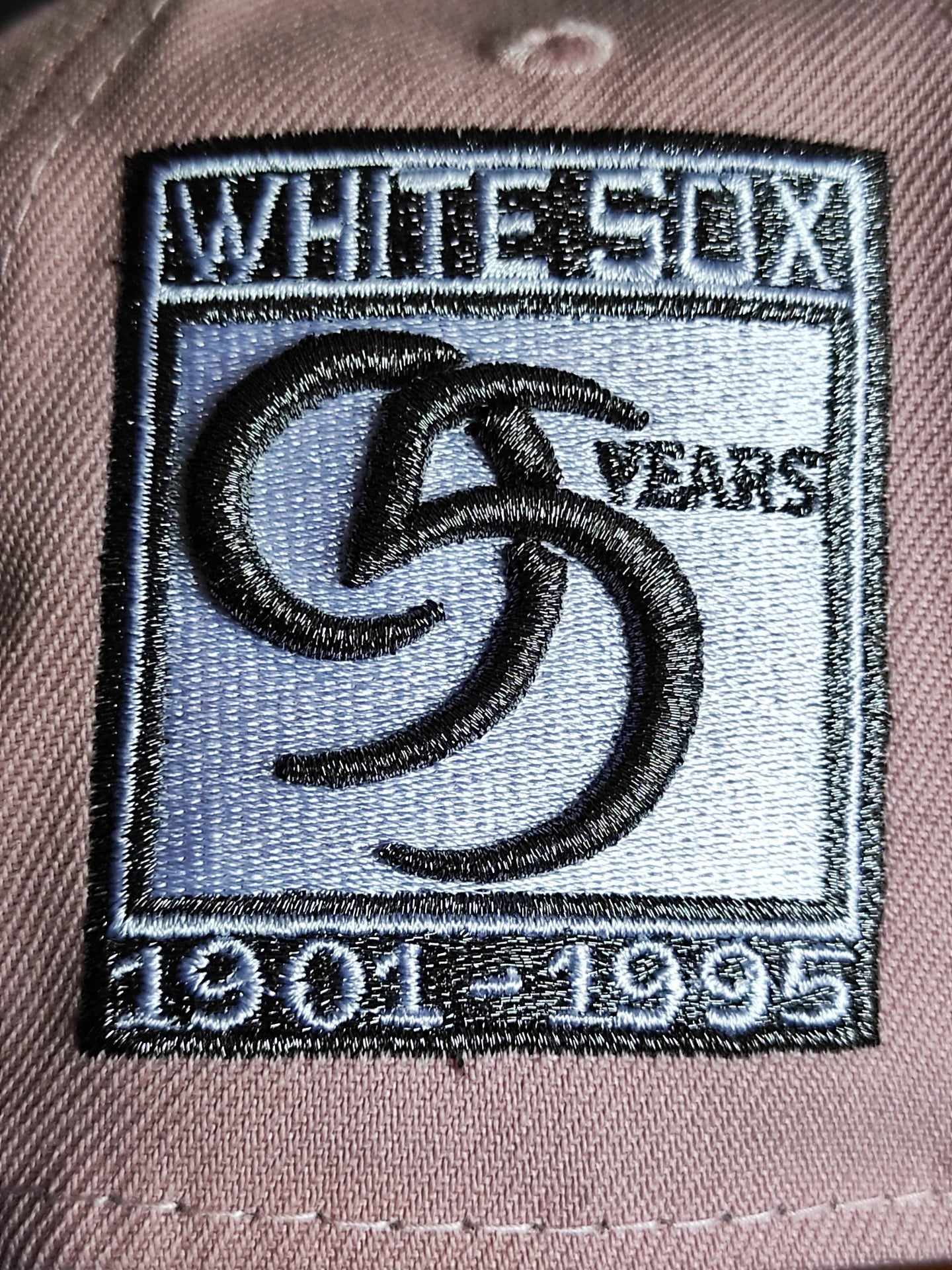 Gorra Snapback A-Frame 9Forty New Era con Parche Lateral de los Chicago White Sox 95 Años