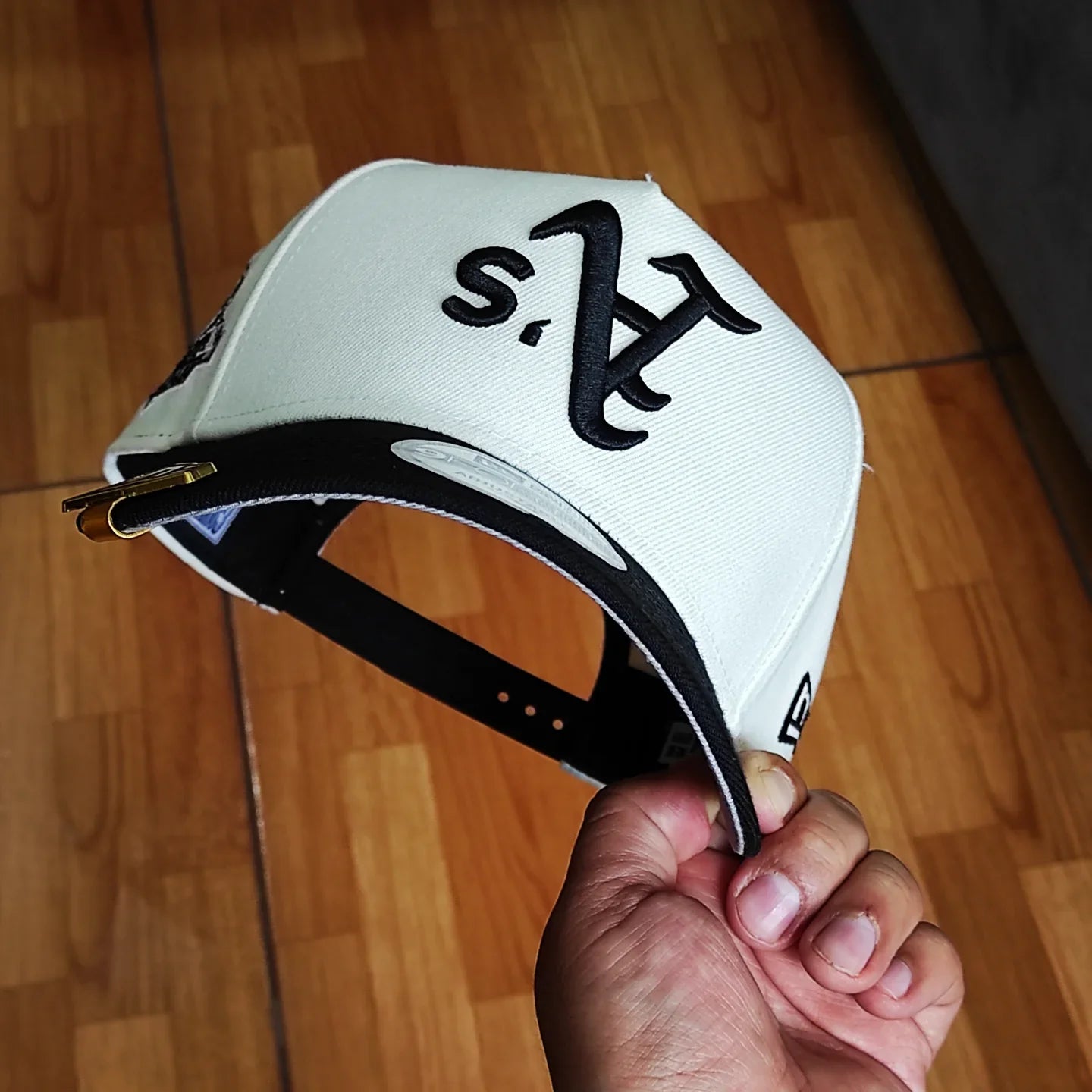 Gorra New Era Oakland Athletic Upside Down Chrome Black 2 Tone World Series 9Forty A-Frame Snapback