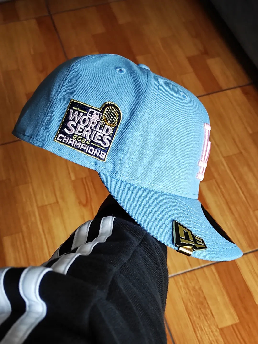 New Era Los Angeles Dodgers campeones serie mundial 2024 rosa cielo 59fifty