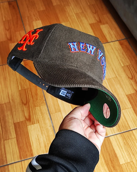 Gorra New Era New York Mets de pana color marrón 9 FORTY A-FRAME