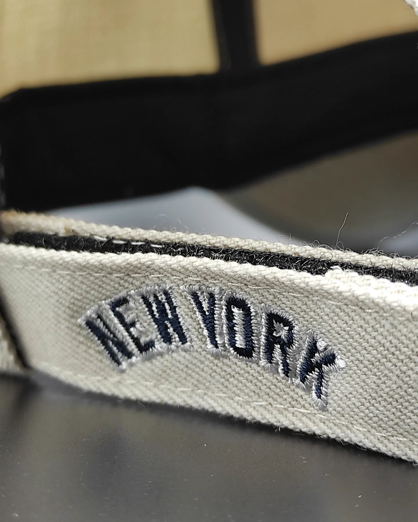 Gorra 47brand New York Yankees MVP Snapback color beige