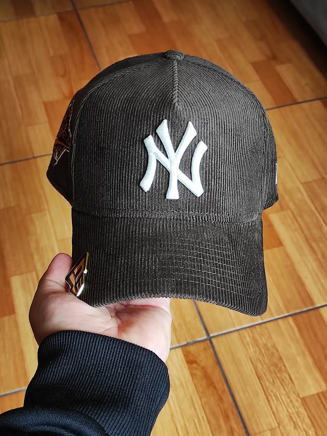 Gorra snapback 9FORTY A-FRAME "New era New York Yankees World Series 1996 Brown cord"