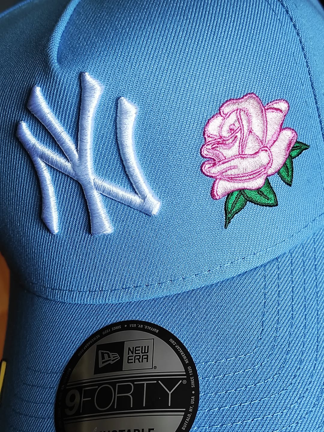 Gorra New Era New York Yankees World Series 1996 SKY azul rosa 9forty A-FRAME