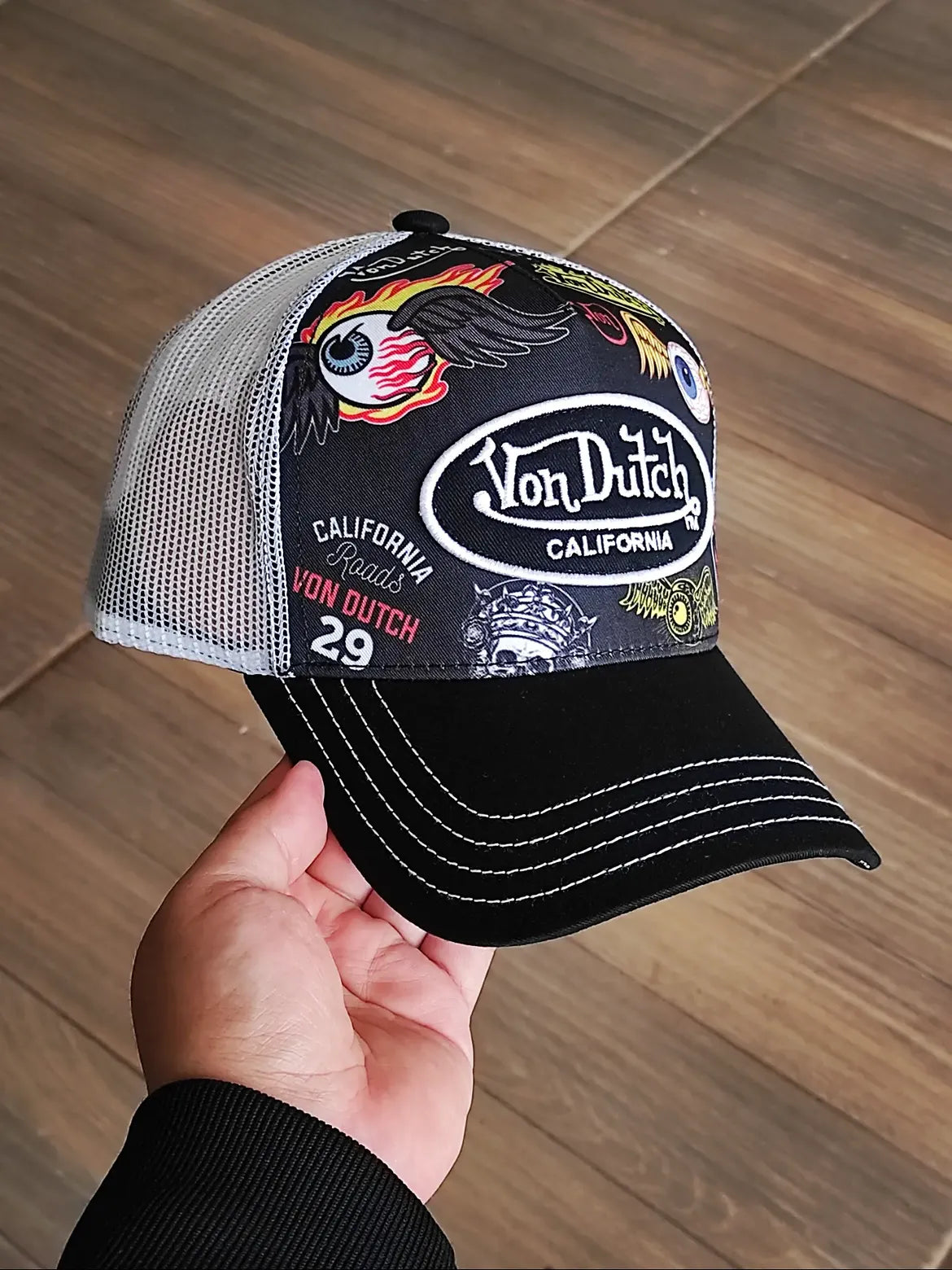 Von dutch trucker cap multilogo