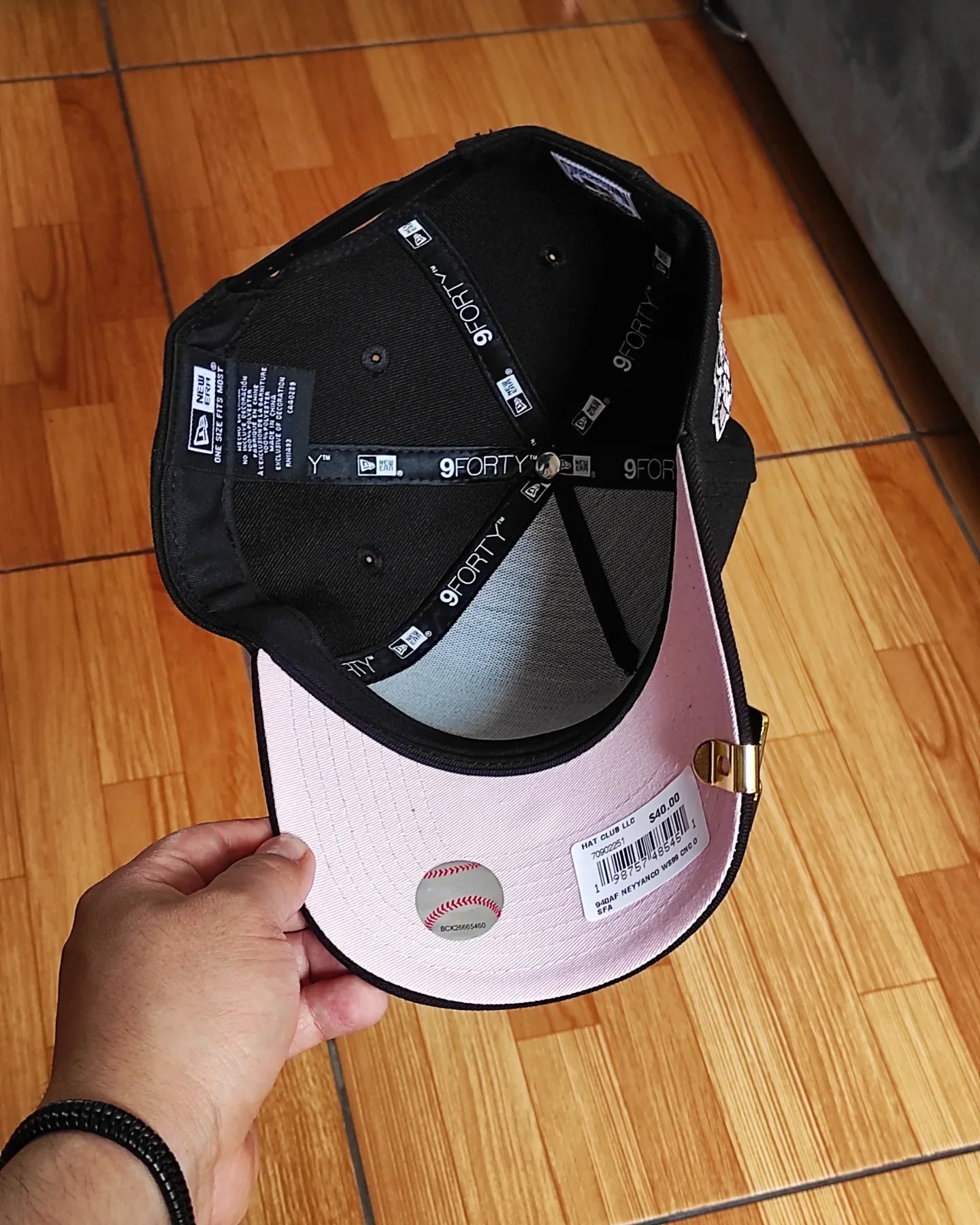 Gorra Snapback New Era New York Yankees 1999 World Series negra y rosa 9Forty A-Frame