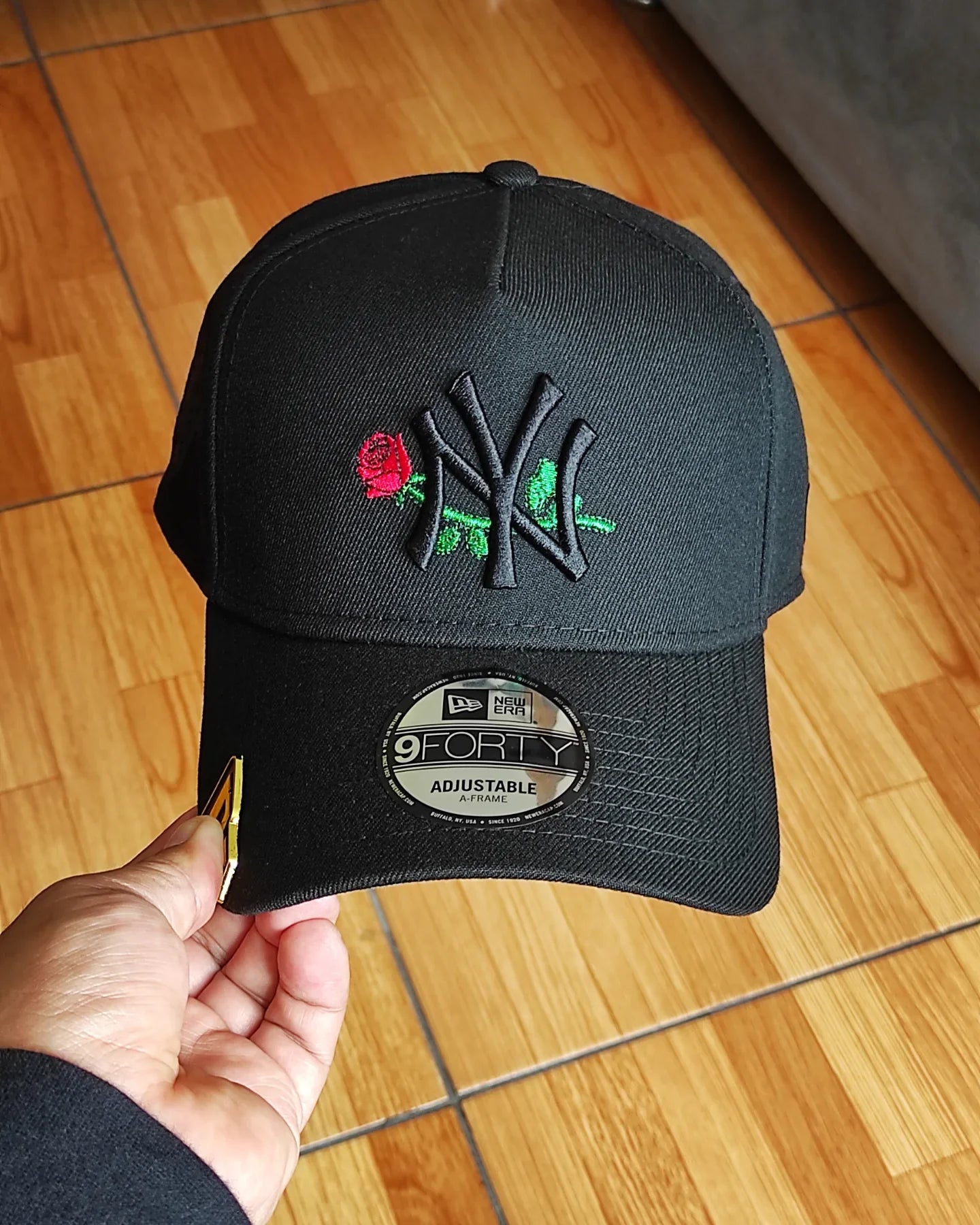 Gorra New Era 9forty a-frame Snapback de los New York Yankees negra con rosa🌹