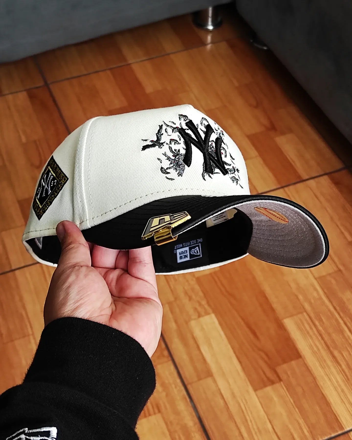 New Era New York Yankees Serie Mundial 1952 visera satinada chrome cuervos dos tonos 9 FORTY AFRAME