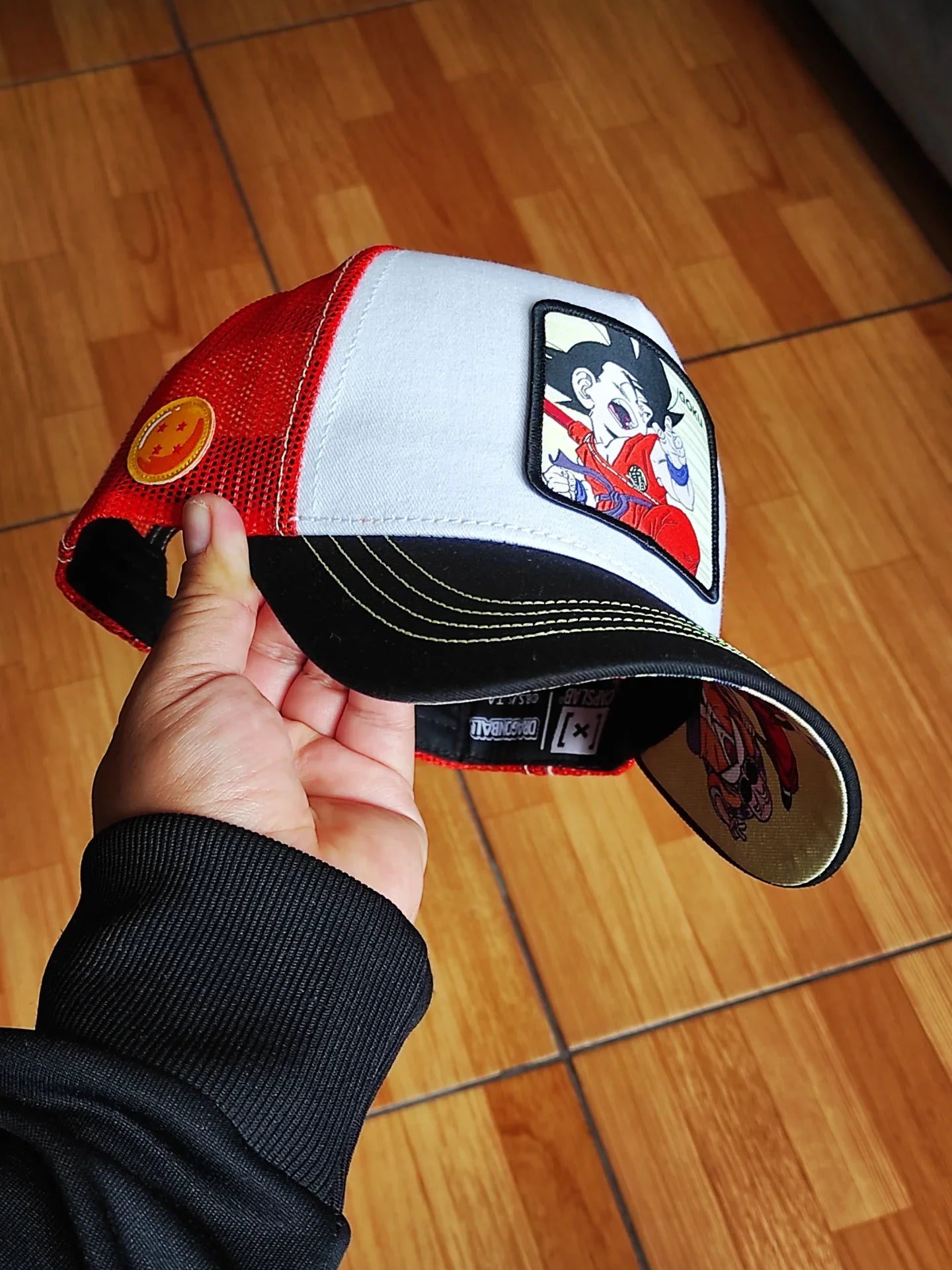 Gorra Trucker Snapback Goku Dragon Ball de Capslab