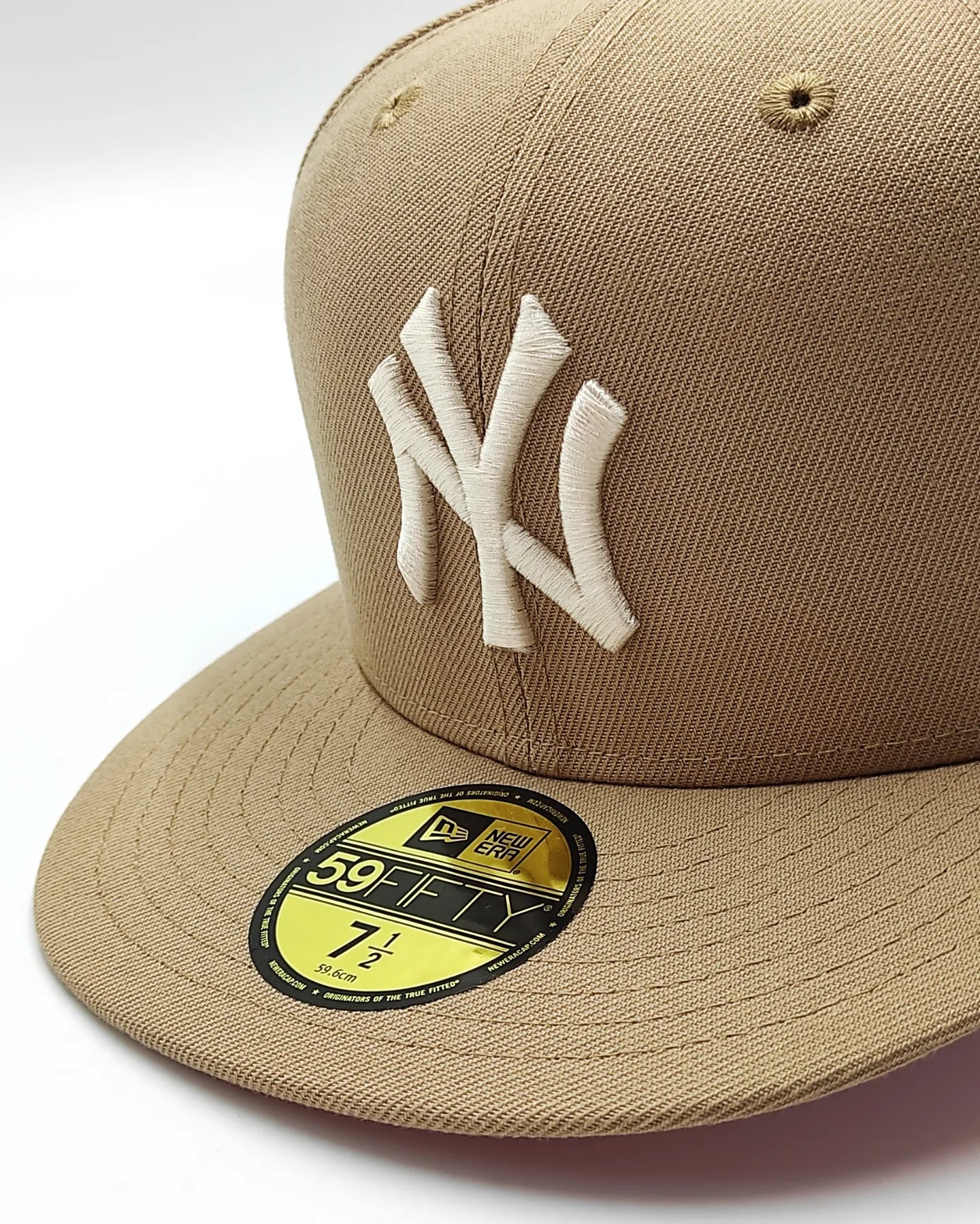 New Era gorra 59fifty New York Yankees World Series 1999 edición camel