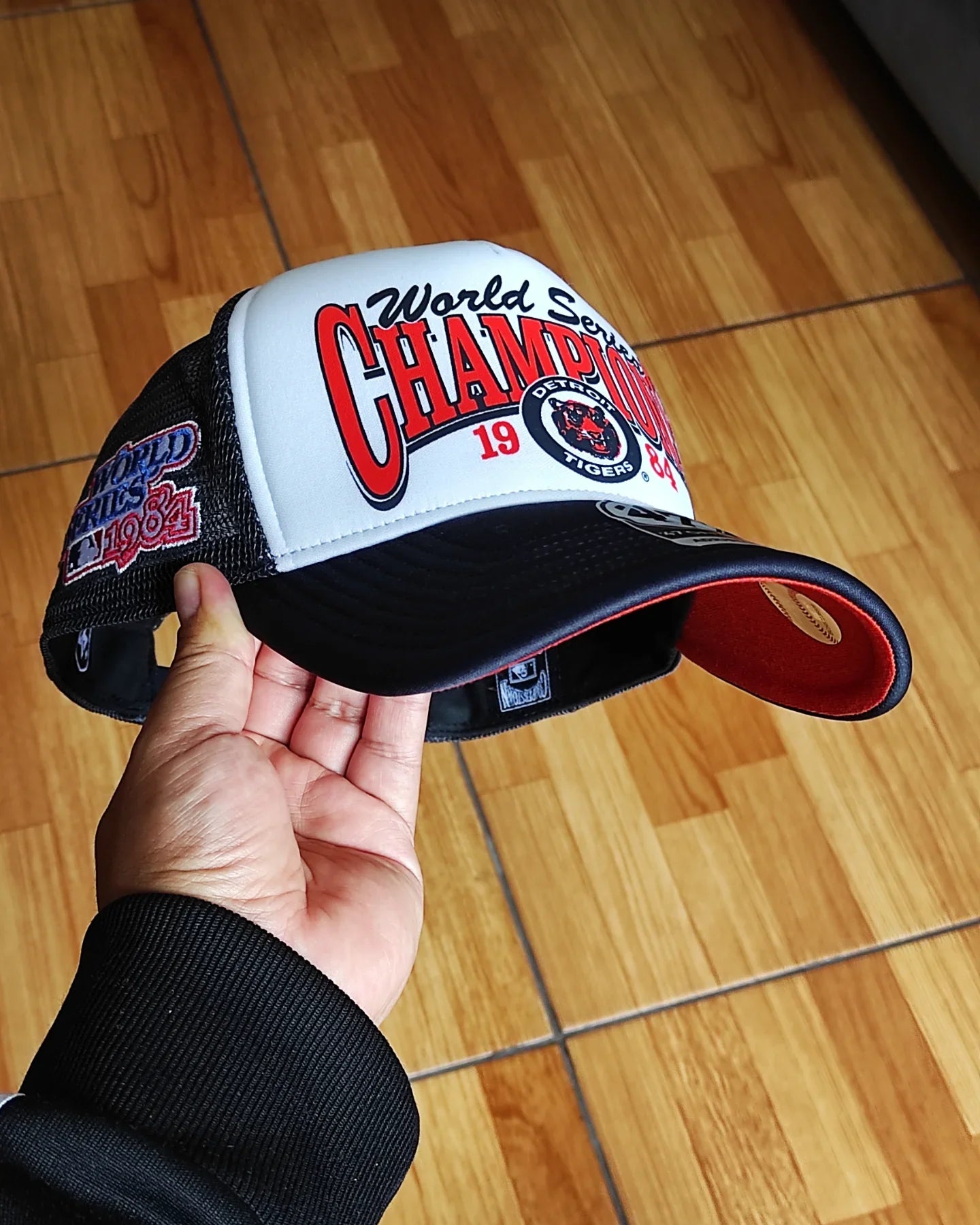 Gorra trucker snapback de espuma azul marino de los Detroit Tigers de la serie mundial de 47Brand