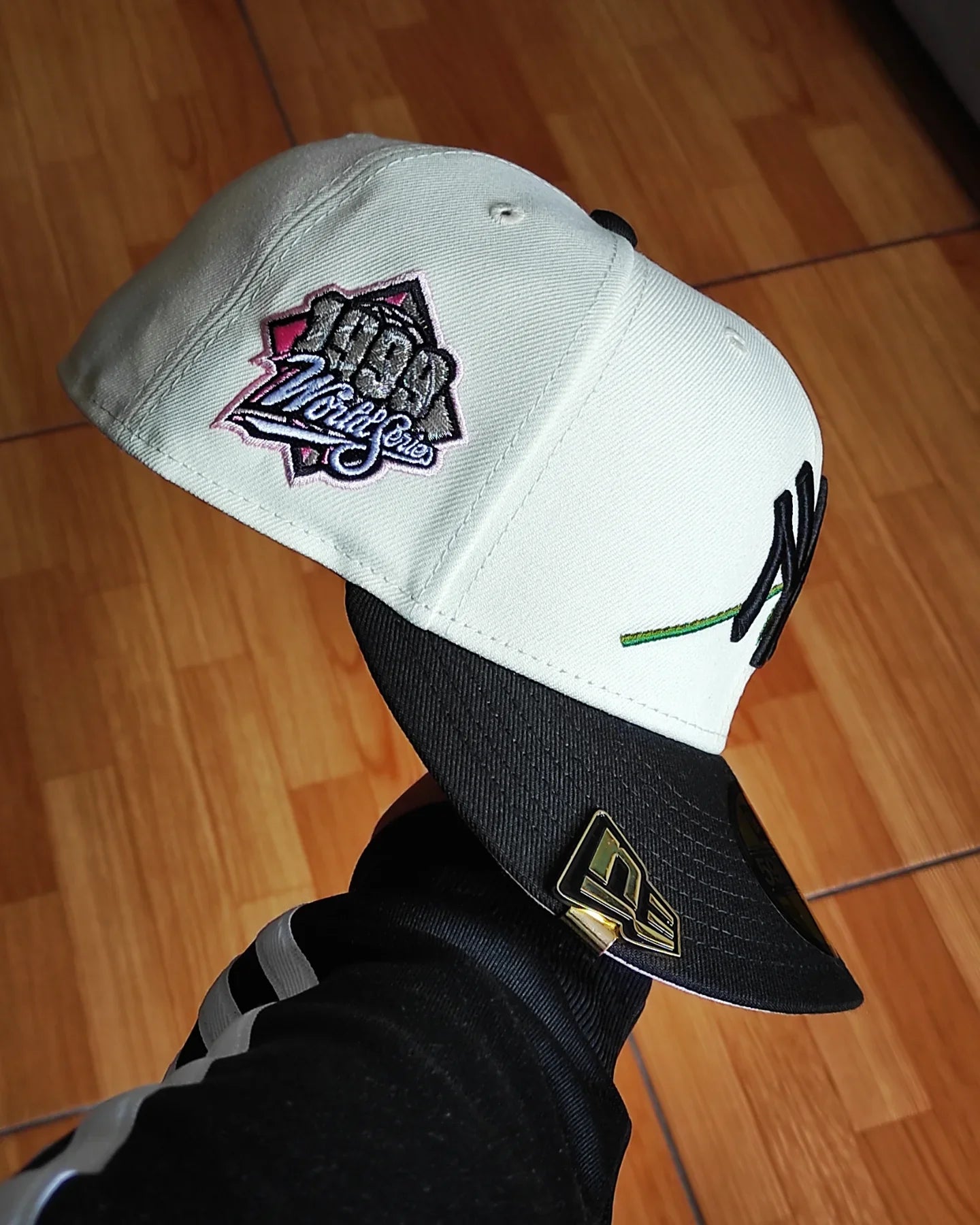 Gorra ajustada 59fifty New Era New York Yankees Rose Chrome Edición negra/rosa