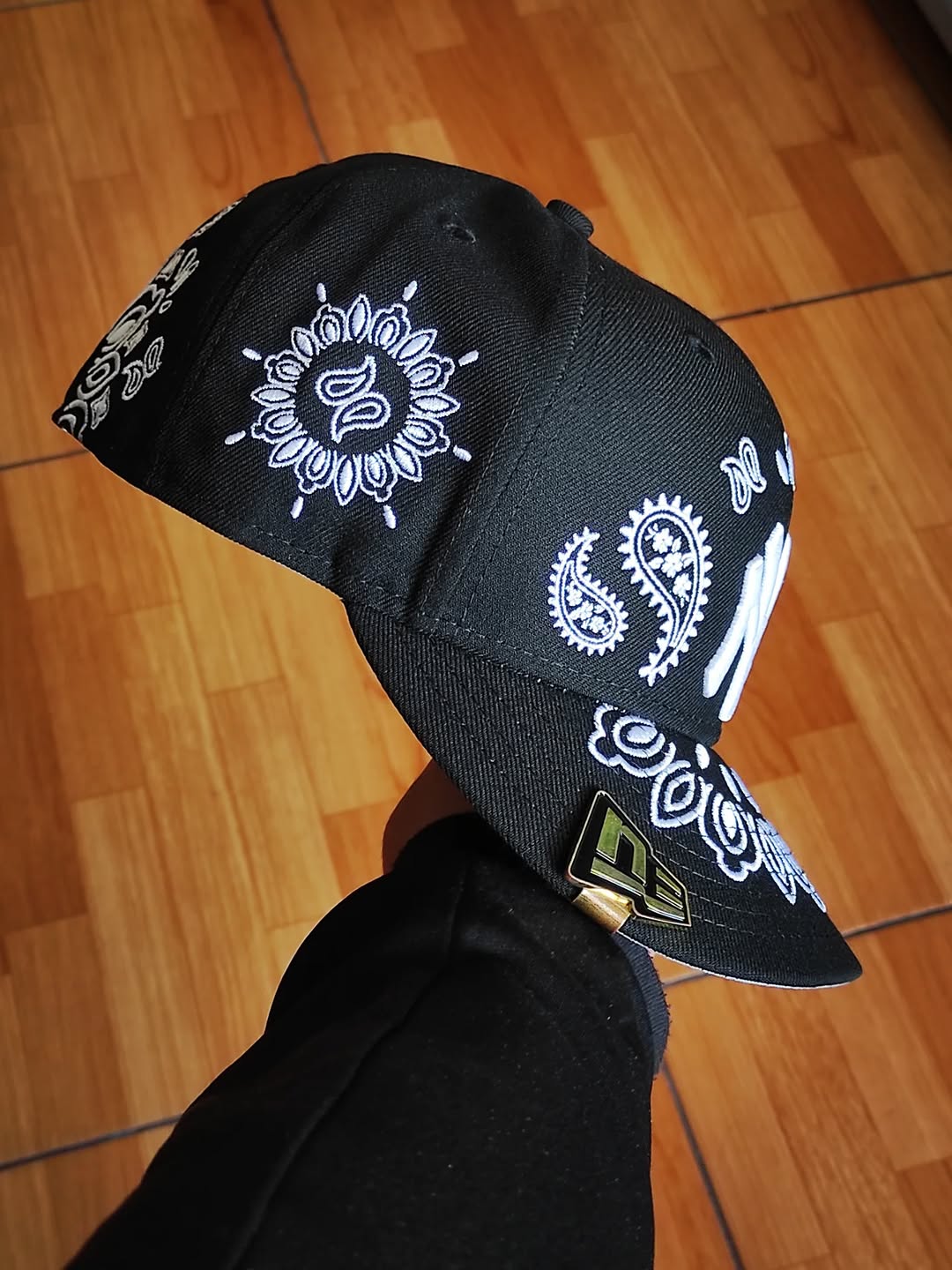 New era New York Yankees paisley negra 59FIFTY