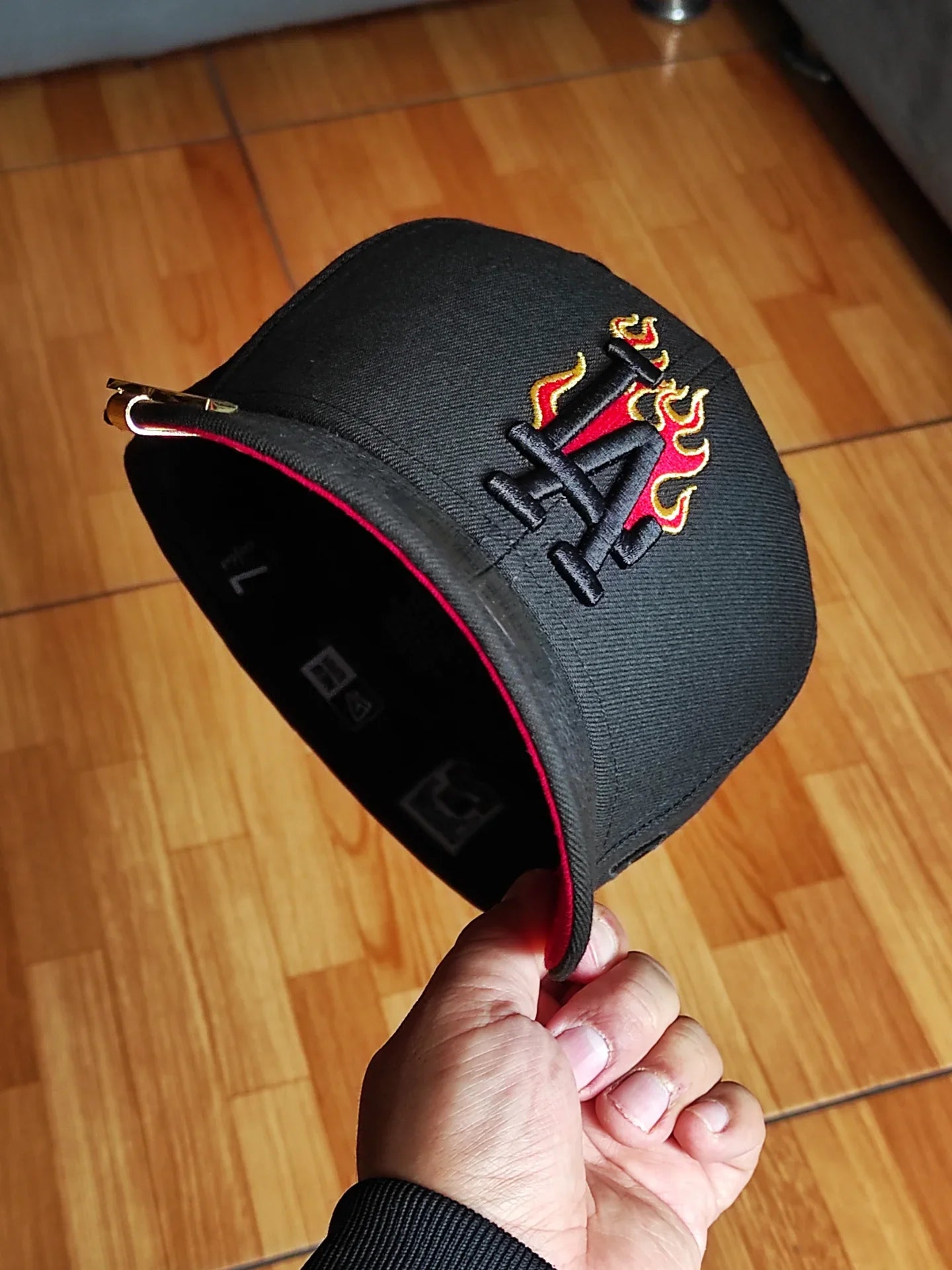 Gorra ajustada 59Fifty New Era Los Angeles Dodgers 40 Aniversario del Estadio Edición Blackout Fuego Rojo