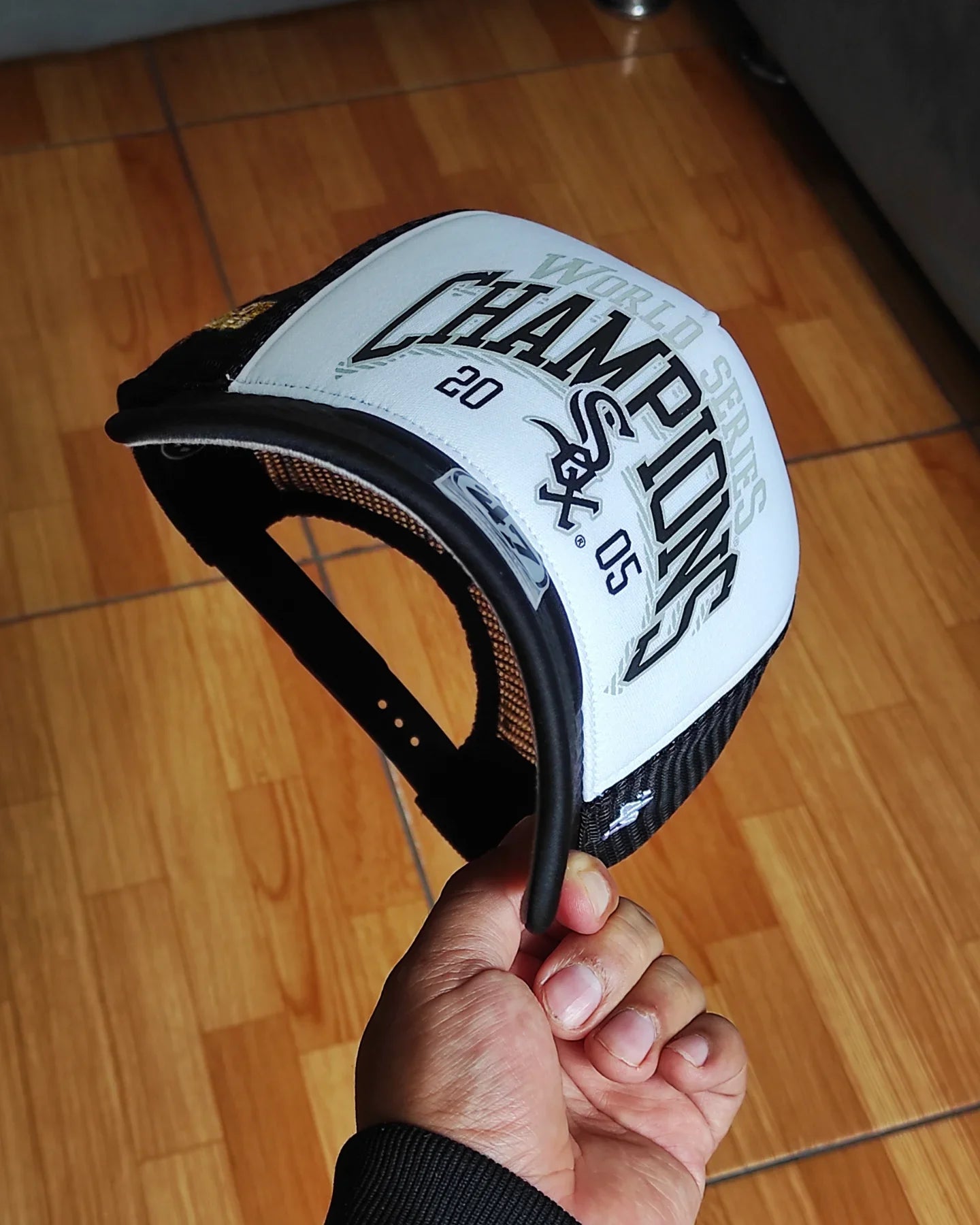 47Brand Chicago White Sox gorra trucker de espuma, negra y blanca, World Series, con cierre a presión