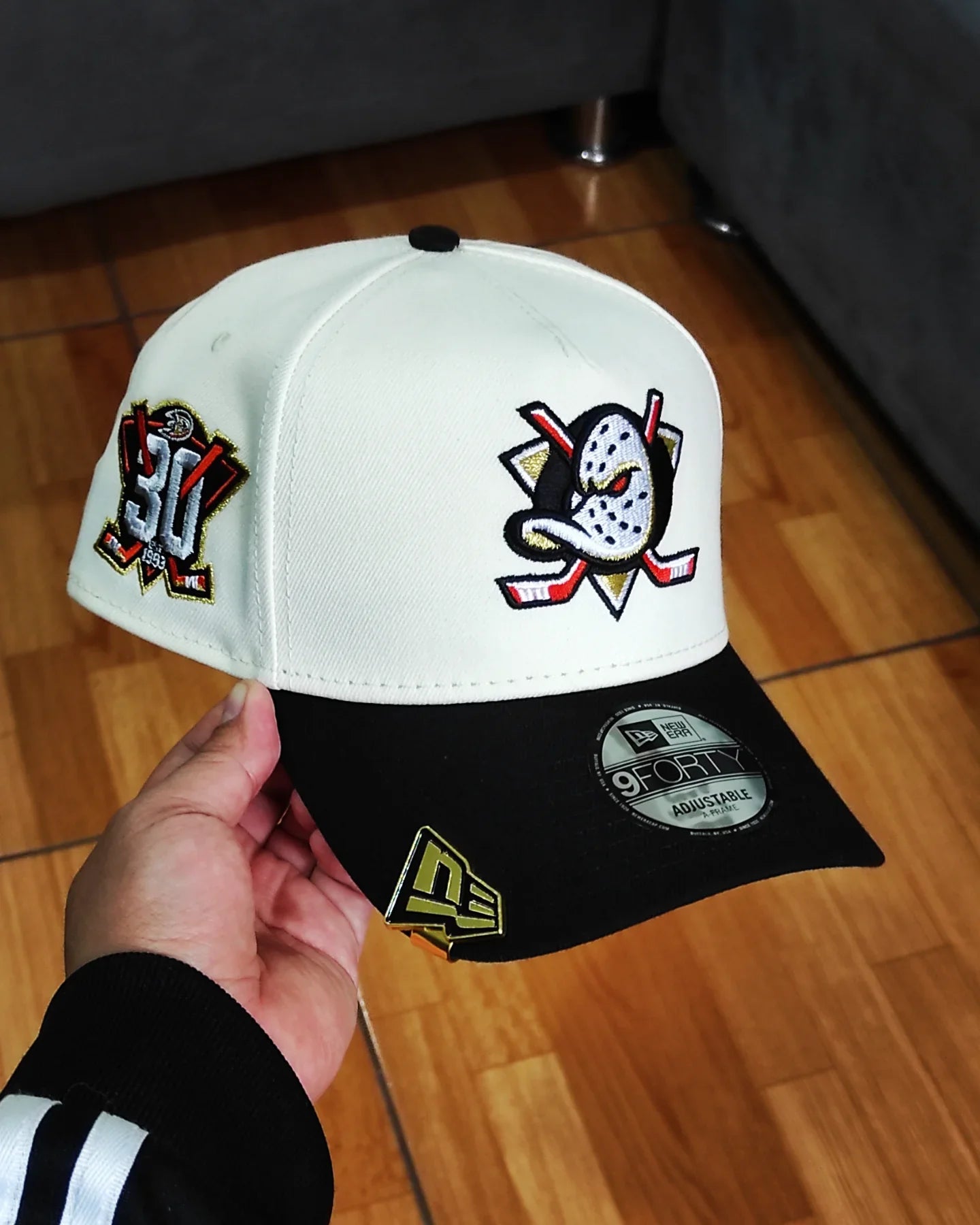 New Era Anaheim Ducks 30th Aniversario Chrome Two Tone 9 FORTY A-FRAME SNAPBACK