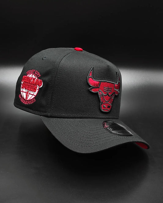 Gorra snapback 9FORTY A-Frame "Negro y Escarlata" de los Chicago Bulls de New Era