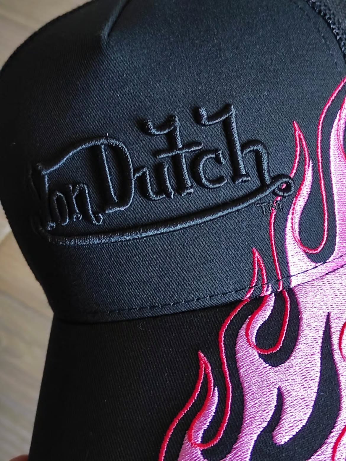 Von dutch trucker fire 🔥 cap black Exclusive
