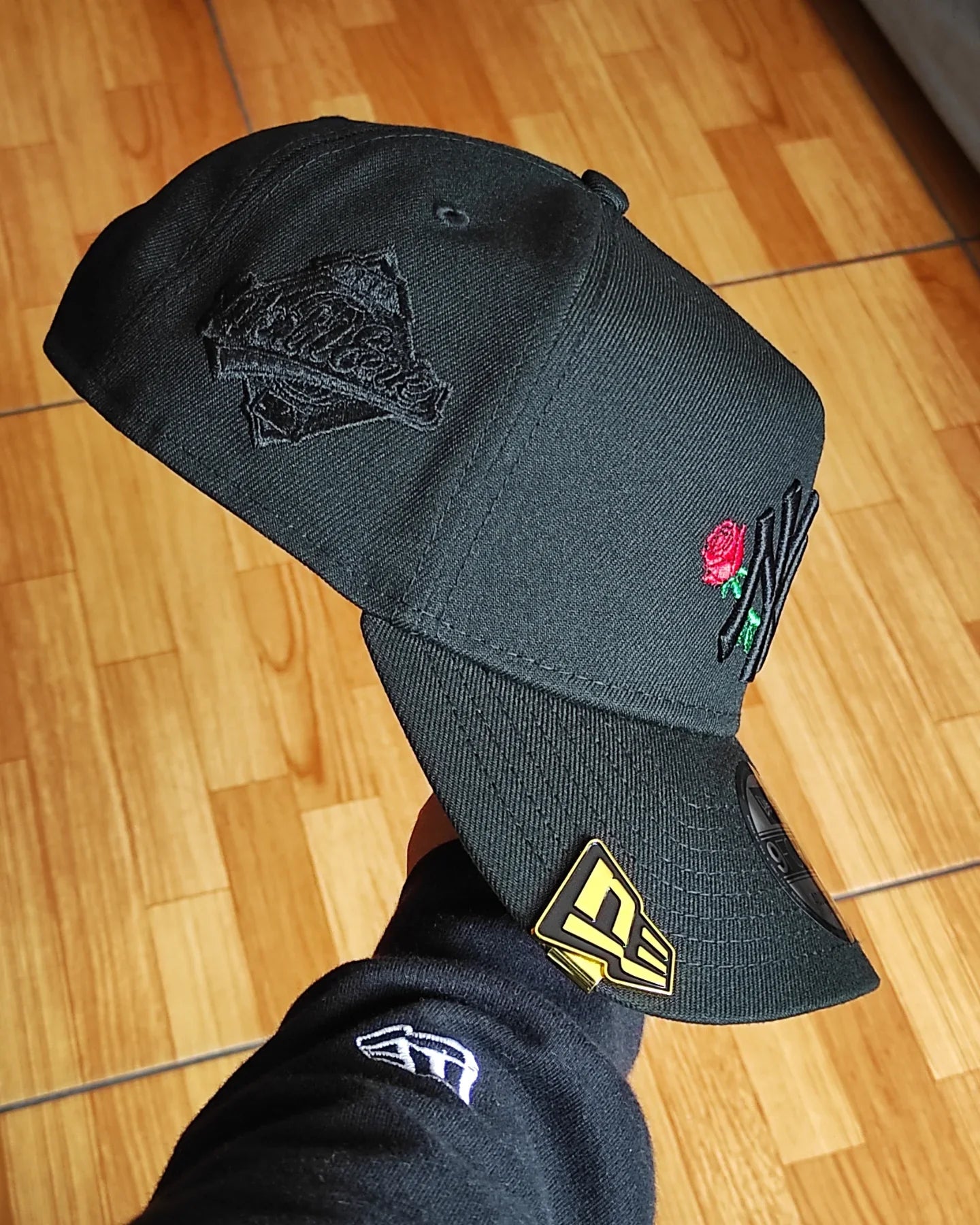 Gorra New Era 9forty a-frame Snapback de los New York Yankees negra con rosa🌹