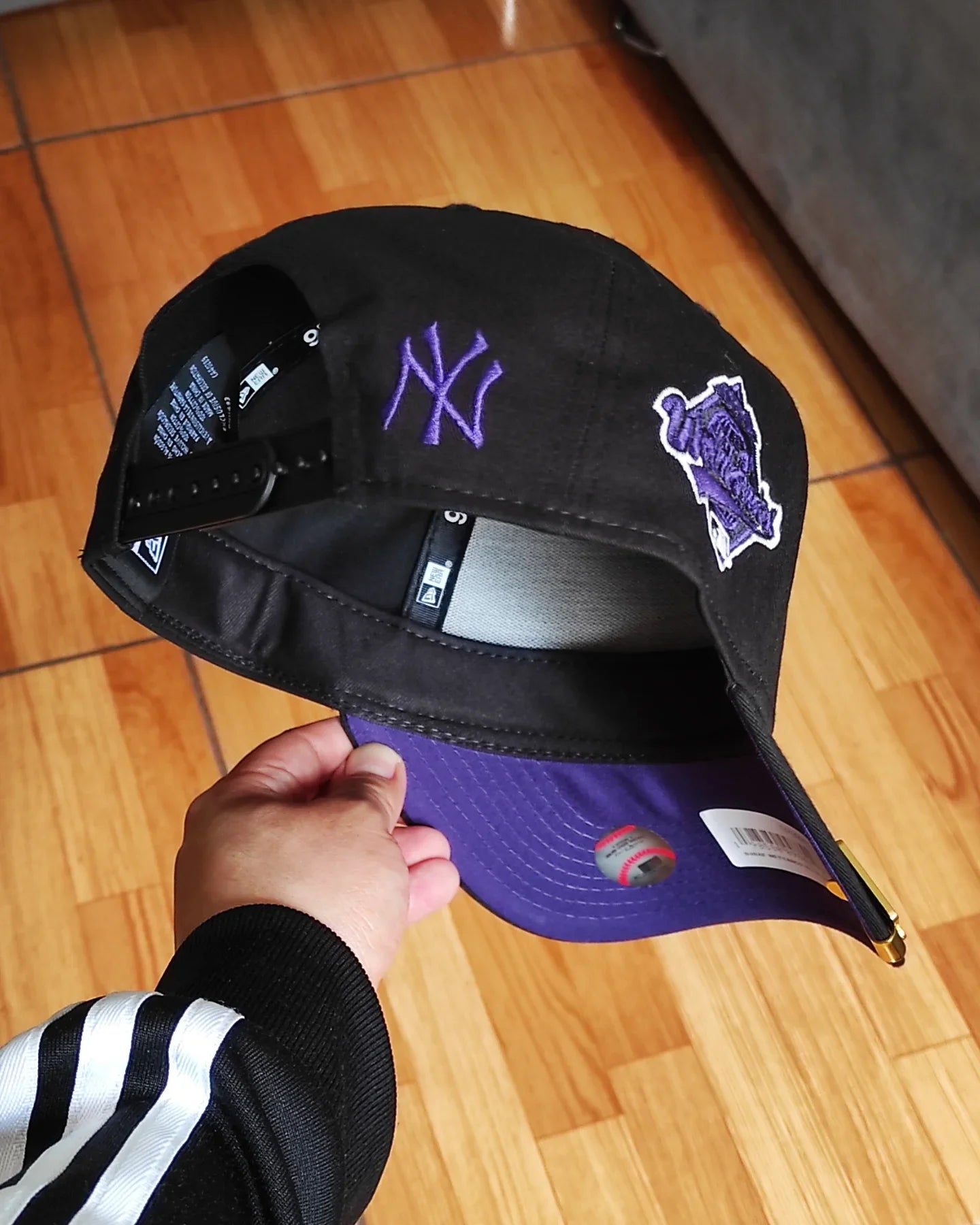 Gorra Snapback 9FORTY A-Frame 'Drip' Glow de los New York Yankees de New Era