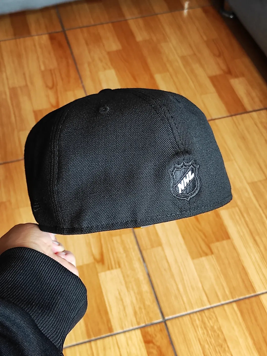 Gorra ajustada New Era Anaheim Ducks Blackout Glow Wool Edition 59Fifty