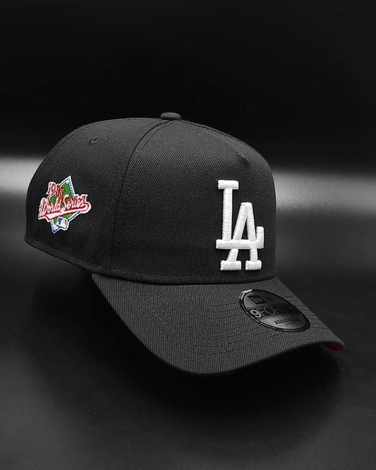 Gorra New Era Los Angeles Dodgers edición roja y negra serie mundial con visera plana