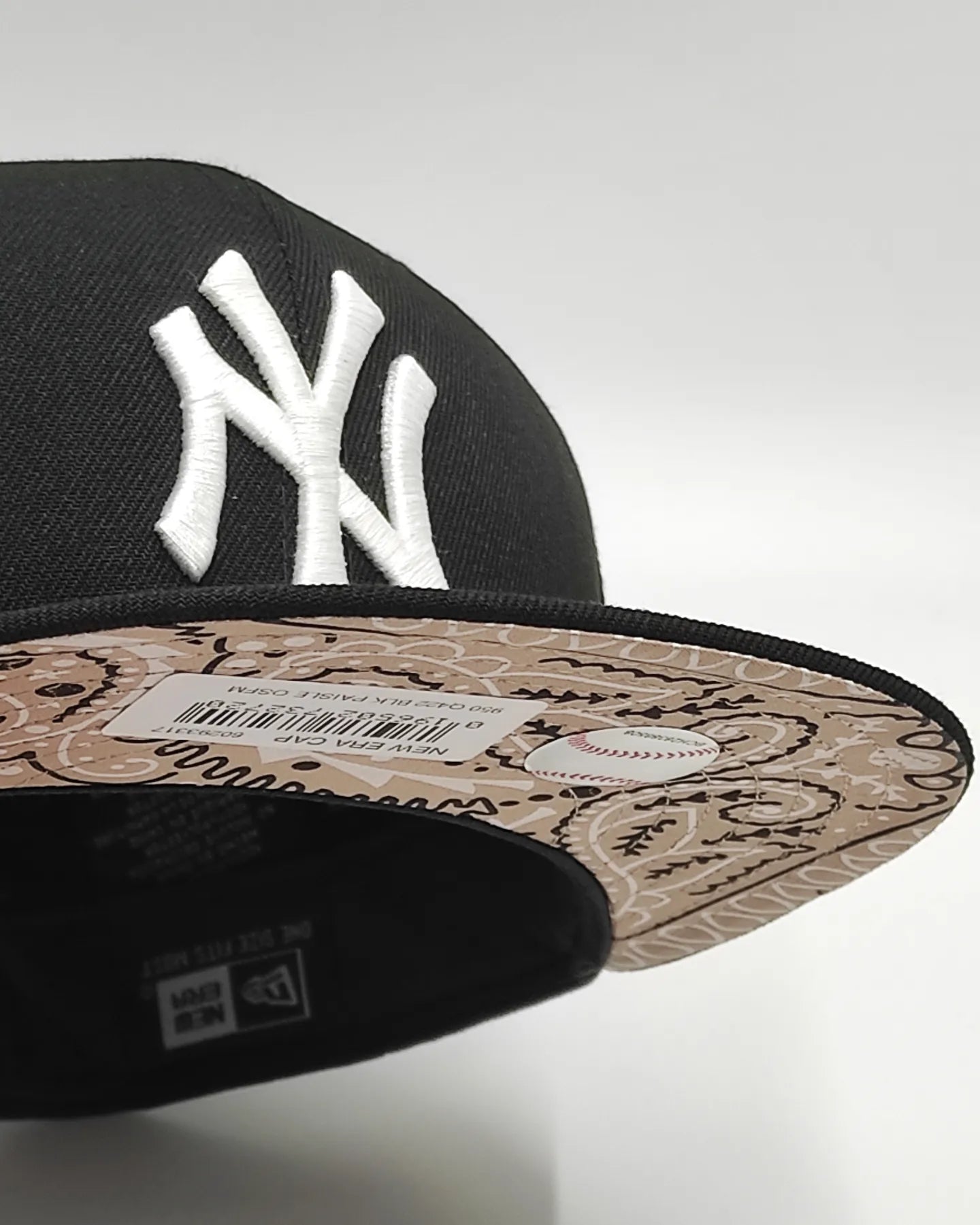 Gorra snapback negra 9fifty New Era New York Yankees Paisley