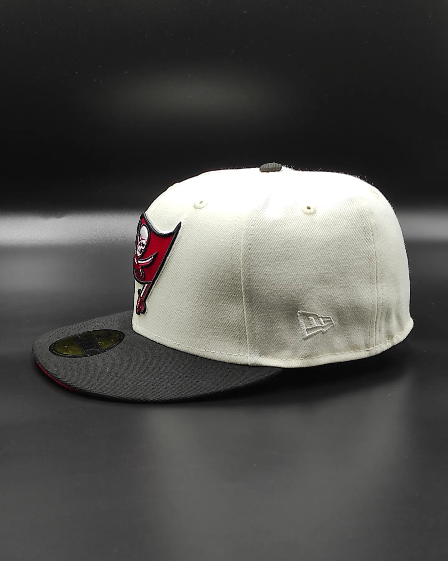 Gorra ajustada 59Fifty New Era Tampa Bay Buccaneers 30.º aniversario edición Cream Dome