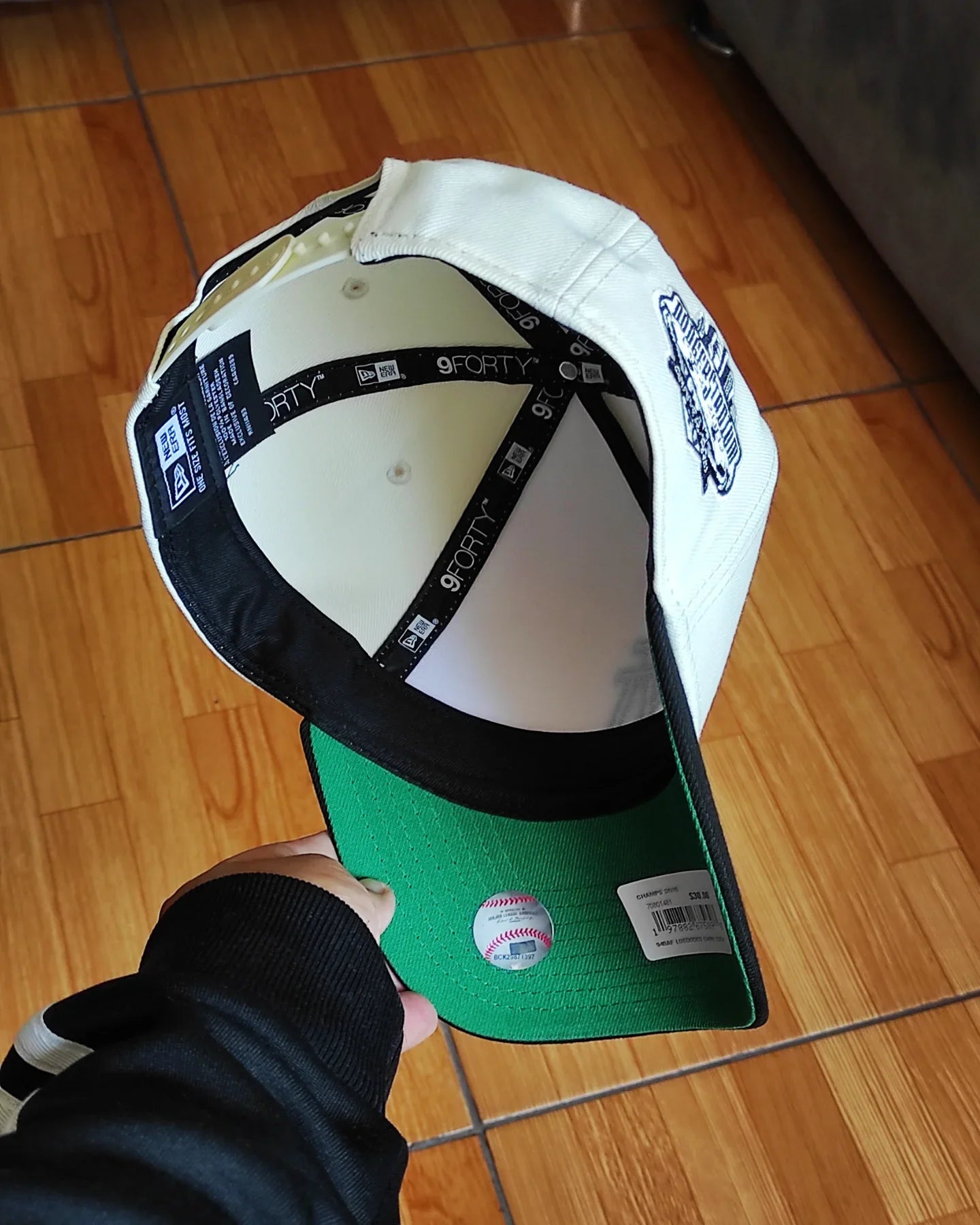 New Era Los Angeles Dodgers logotipo UPSIDE Chrome negro 9FORTY A-FRAME