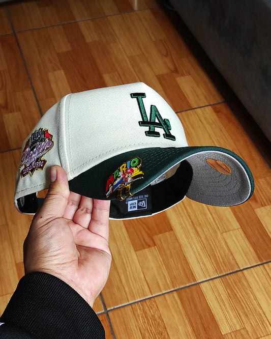 Gorra snapback 9Forty New Era Los Angeles Dodgers 100 Aniversario cromo verde oscuro