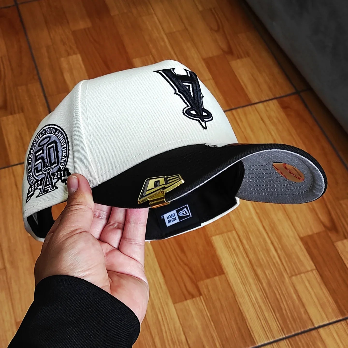 Gorra Snapback New Era Anaheim Angels Upside Down Chrome Black 2 Tone 50 Aniversario 9Forty A-Frame