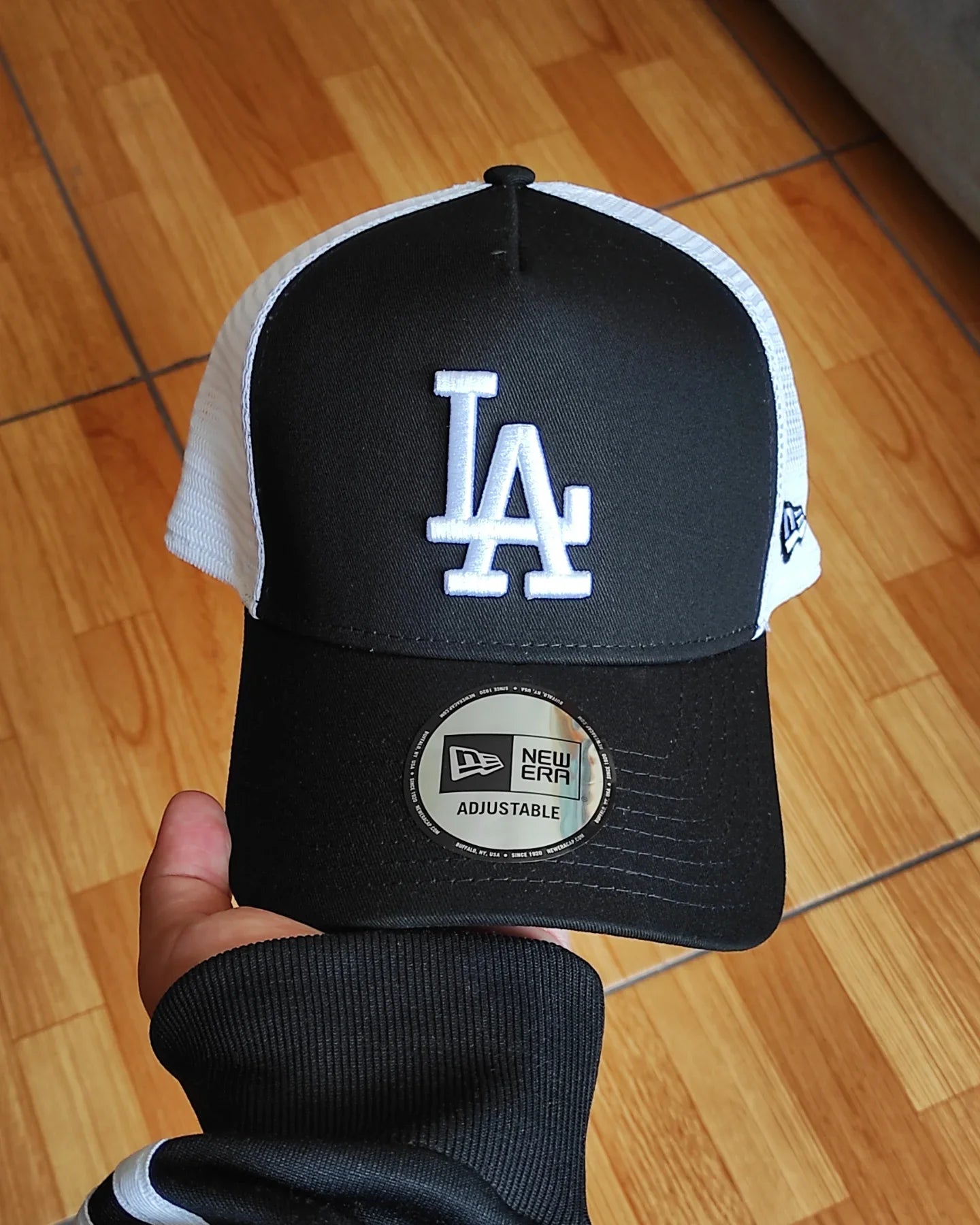 Gorra trucker a-frame negra y blanca de Los Angeles Dodgers de New Era