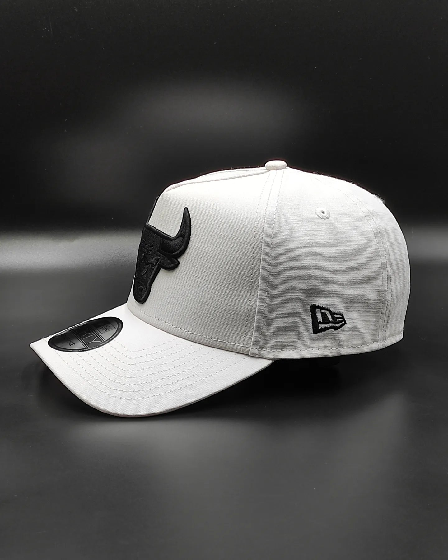 New era Chicago bulls UV activado 9 Forty A-FRAME blanco