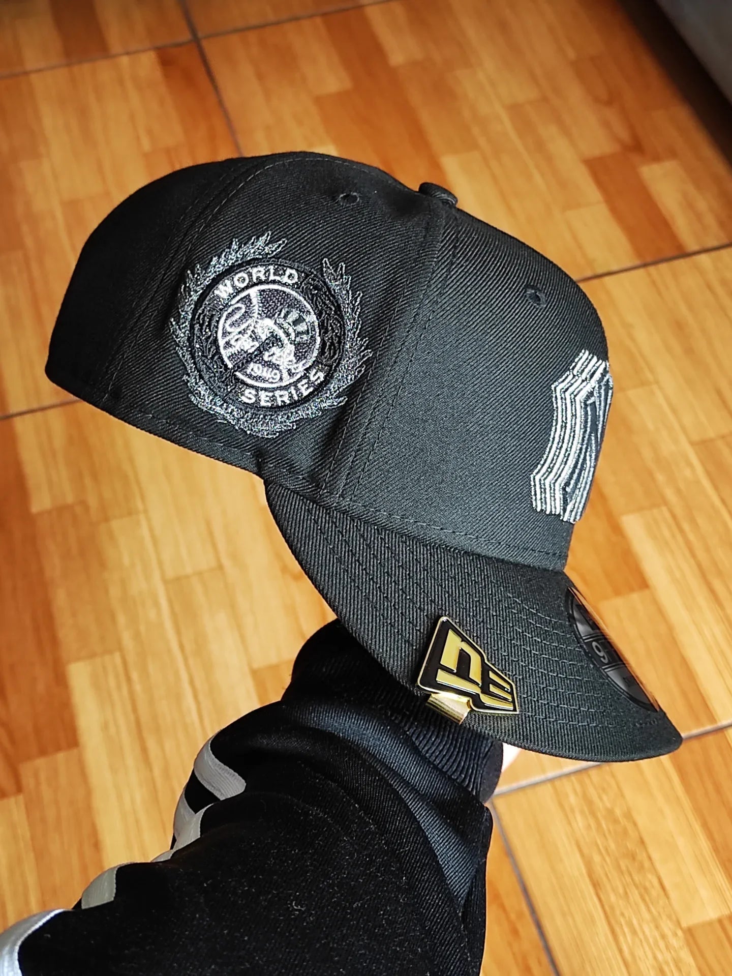 Gorra New Era 9Fifty snapback edición negra de los New York Yankees de la Serie Mundial de 1949