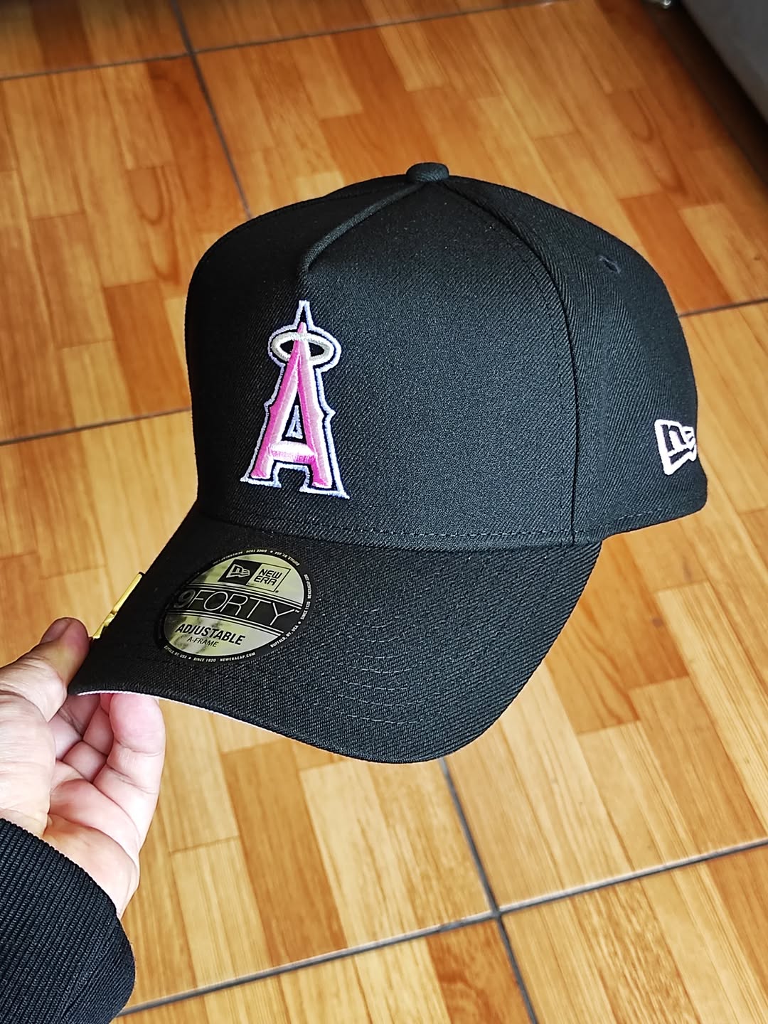 Gorra New Era Anaheim Angels 50 Aniversario Edición Rosa 9Forty A Frame Snapback