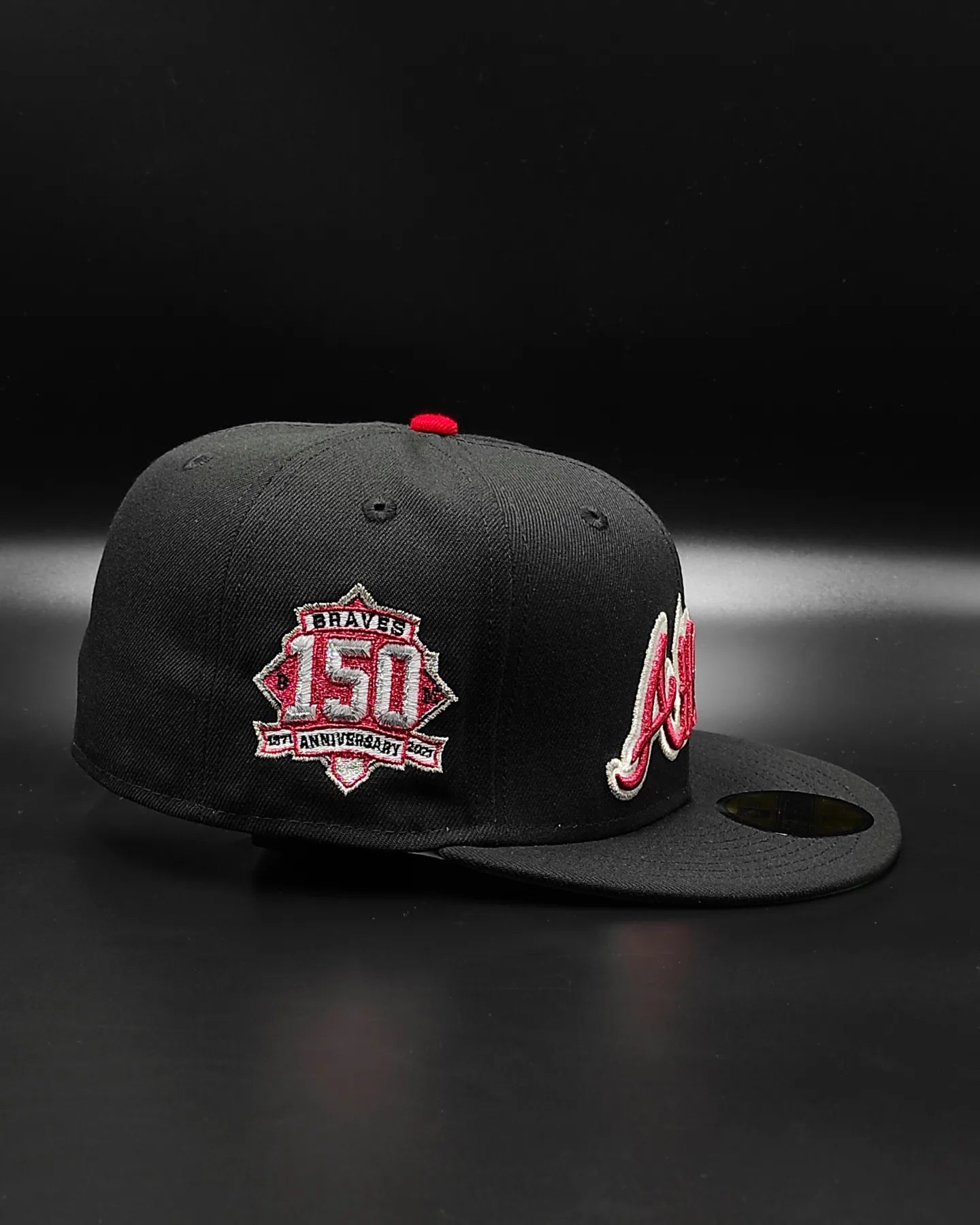 Gorra ajustada 59fifty de New Era Atlanta Braves 150 aniversario cúpula negra edición metálica