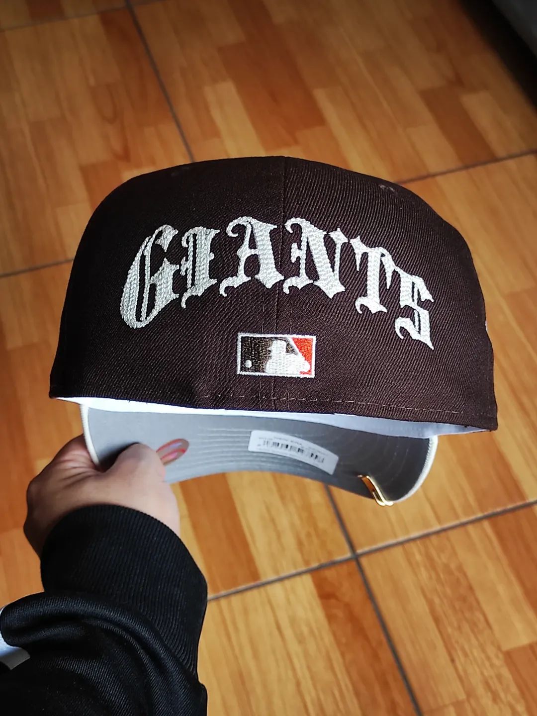 Gorra San Francisco Giants MLB Team Wings 59FIFTY Ajustada Marrón Oscuro