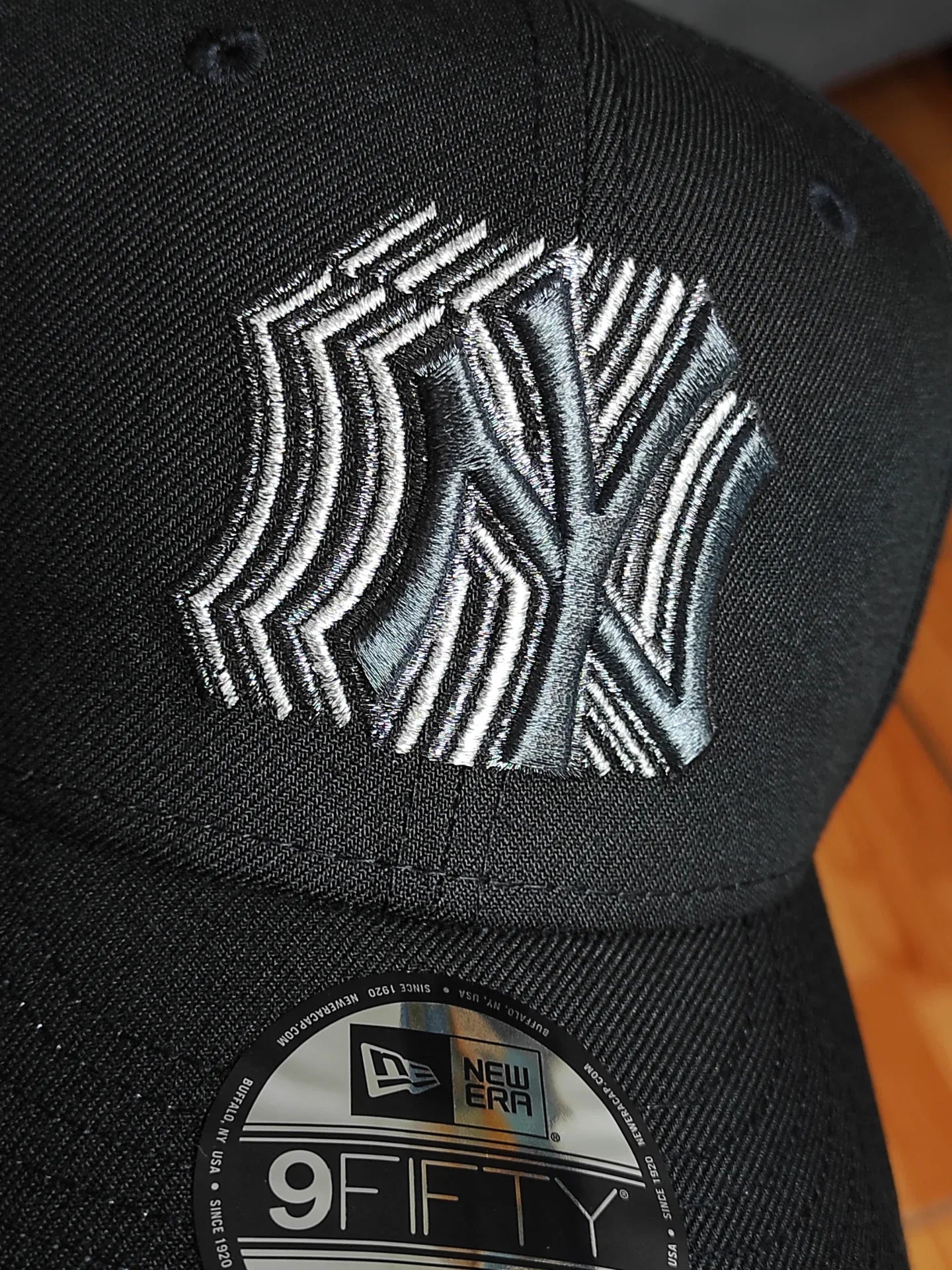 Gorra New Era 9Fifty snapback edición negra de los New York Yankees de la Serie Mundial de 1949