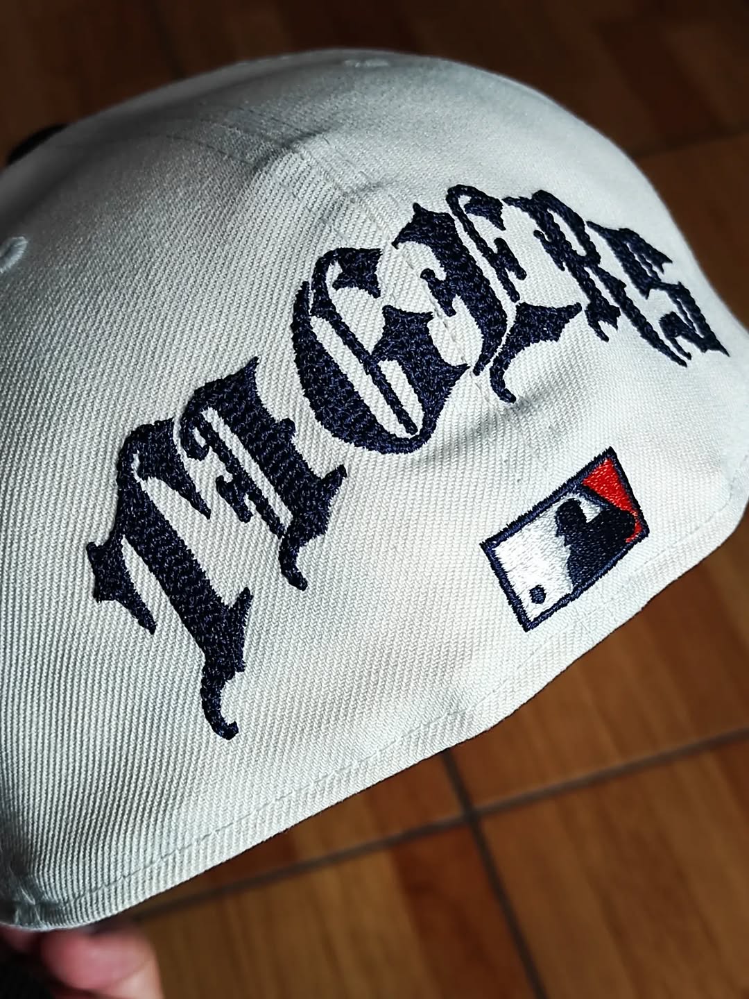 Gorra Detroit Tigers MLB Team Wings 59FIFTY Ajustada Beige Claro